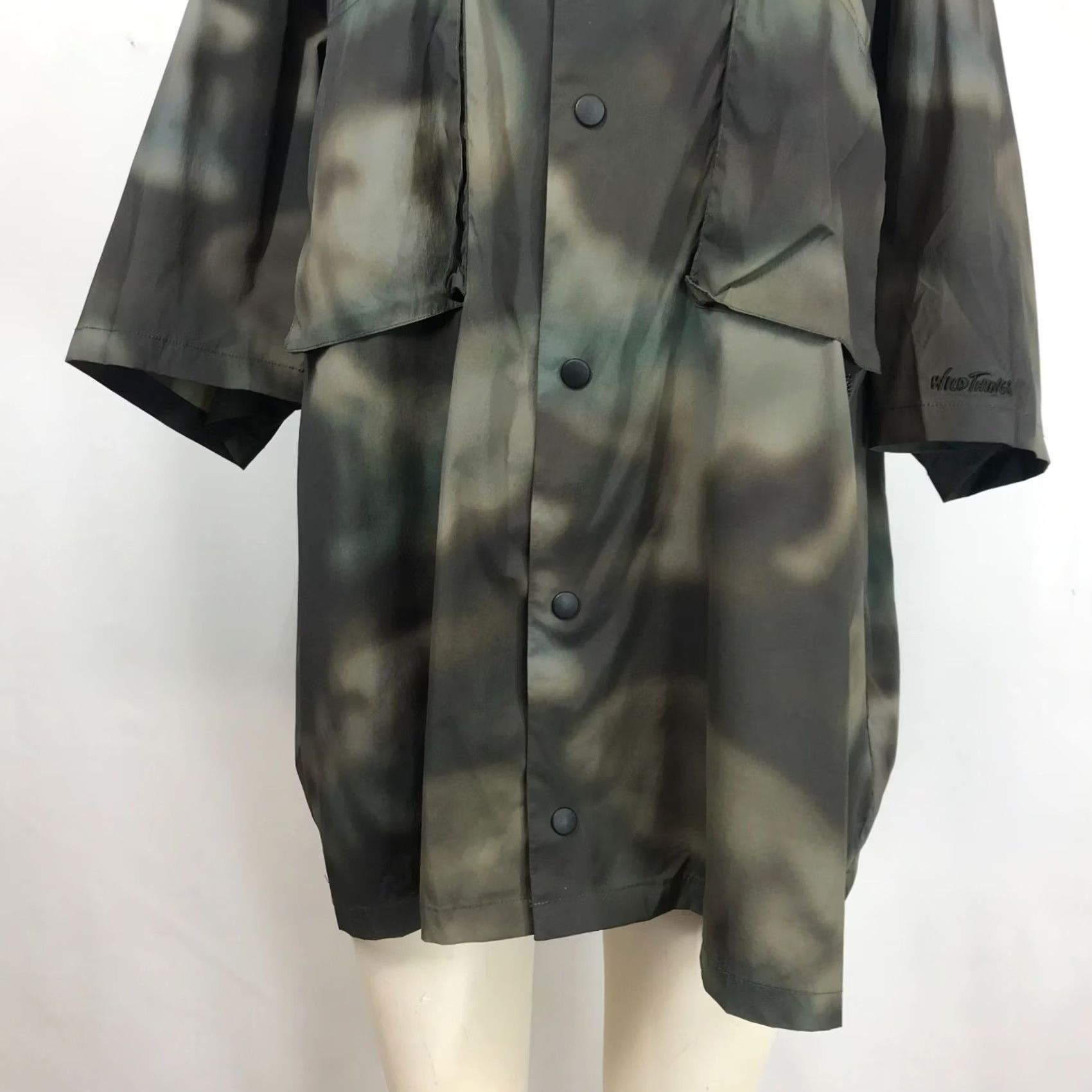 Wild Things WILD THINGS WOMEN'S XL GREEN SHORT SLEEVE BUTTON COLLARED NYLON BLEND TOP Size XL / US 12-14 / IT 48-50 - 3 Thumbnail