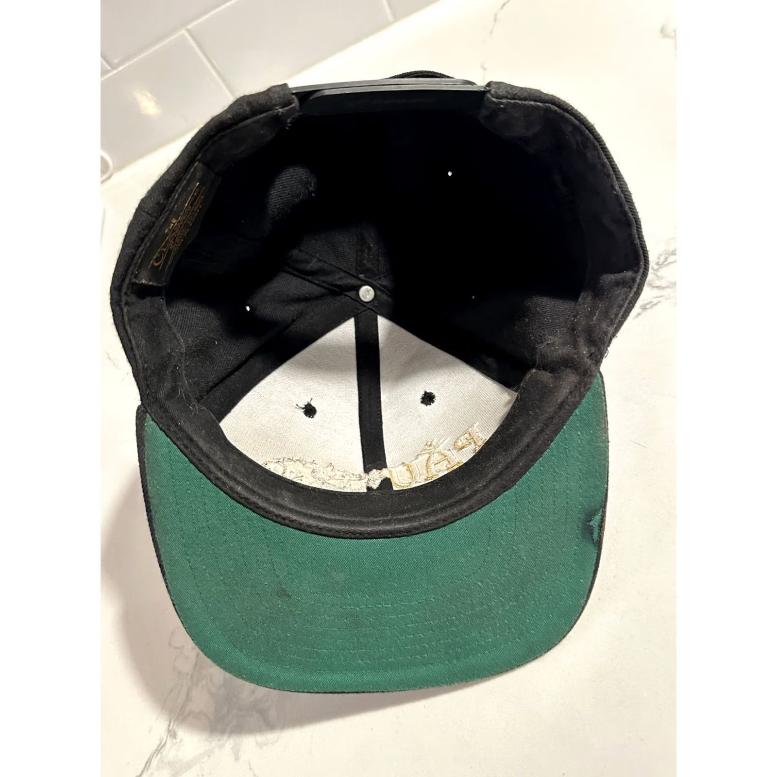 Vintage PAU MAUI Handmade Vodka (Hawaii) SnapBack Hat Cap Mens Black Trucker Hat One Size Men Black Snap-Back Cap Size ONE SIZE - 5 Thumbnail