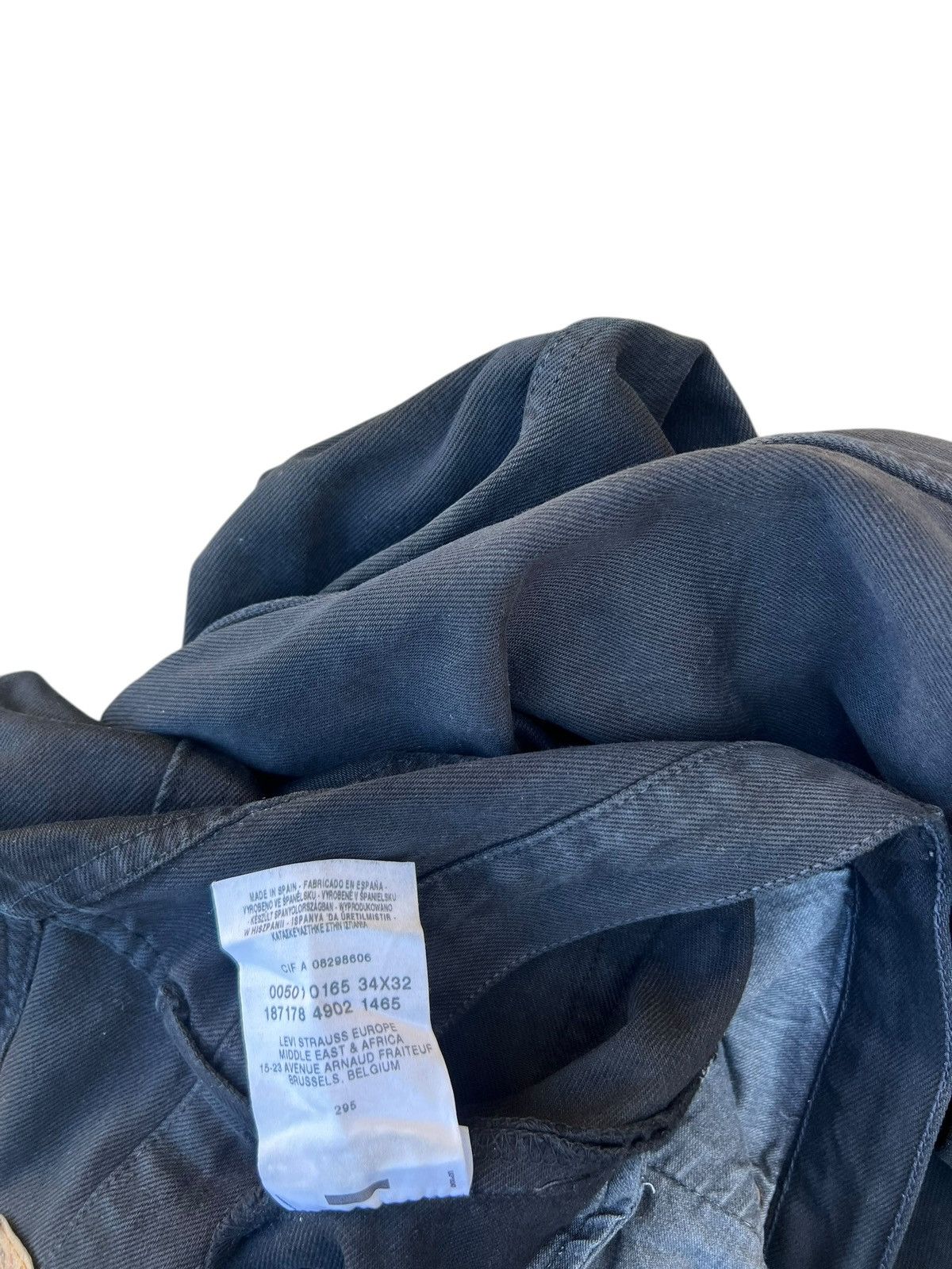Levi's Vintage 2002 Levi’s 501 Sun Faded Black Denim Jeans Regular Size US 32 / EU 48 - 18 Thumbnail
