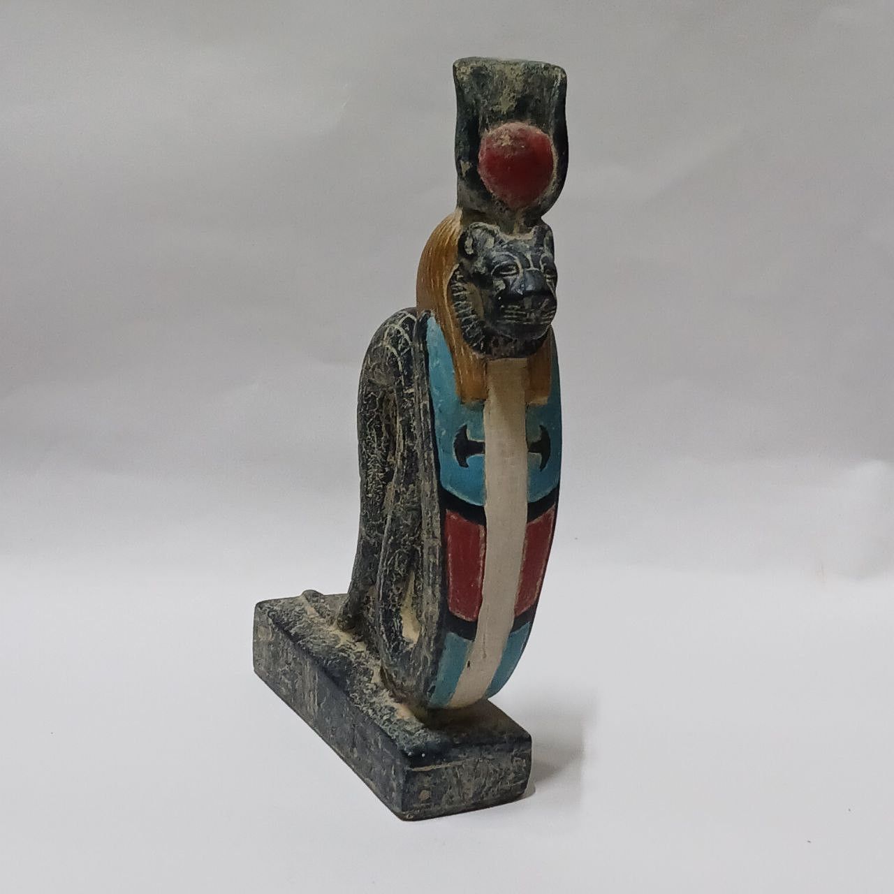 Other Egyptian pharaonic statue of Sekhmet - Handcrafted Artifact Size ONE SIZE - 7 Thumbnail