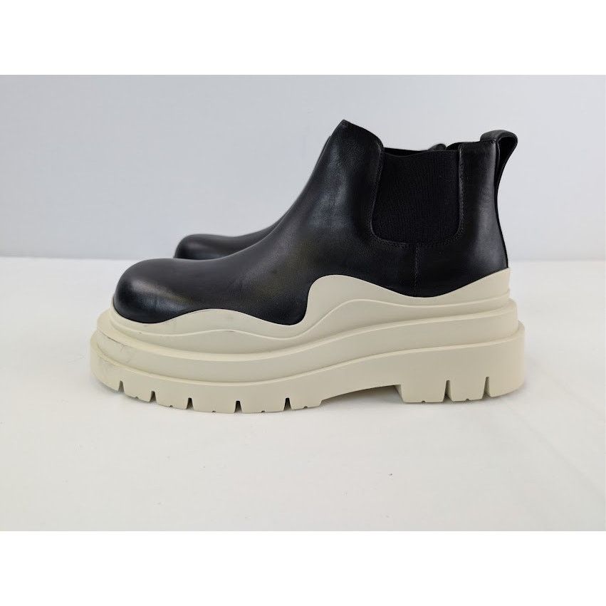 Bottega Veneta o1rshd1 Tire Chelsea Boots in Black / Sea Salt Size US 10 / EU 43 - 10 Thumbnail