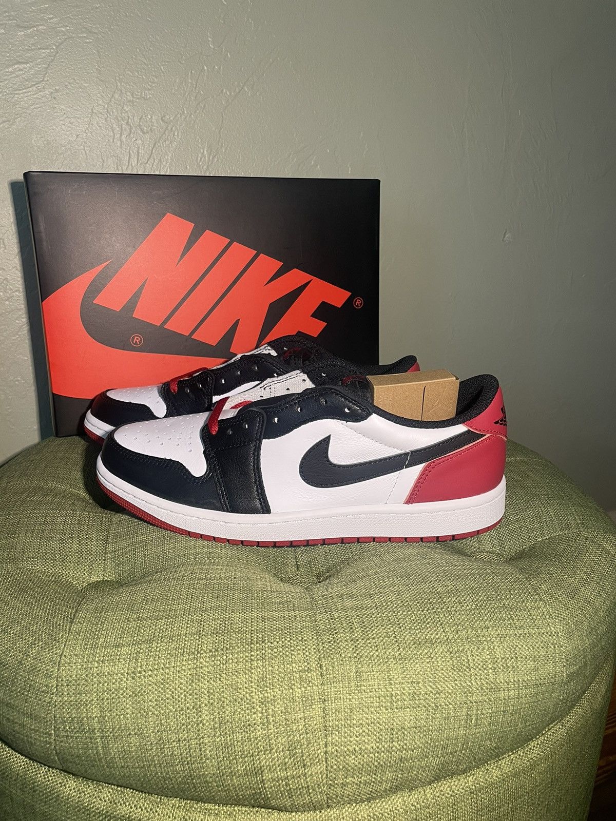 Jordan Brand × Nike Air Jordan 1 Retro Low OG Size US 8.5 / EU 41-42 - 2 Thumbnail