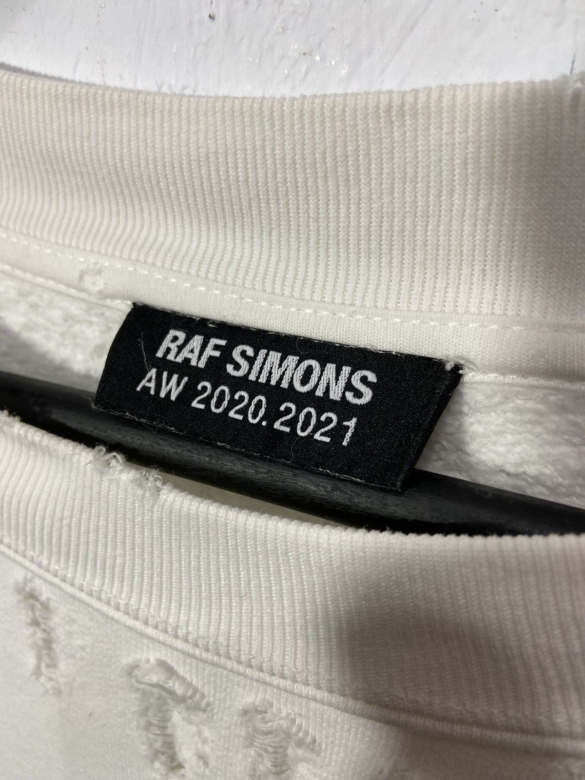 Raf Simons Raf Simons The Others Distressed FW20/21 Sweatshirt Size US XL / EU 56 / 4 - 16 Thumbnail