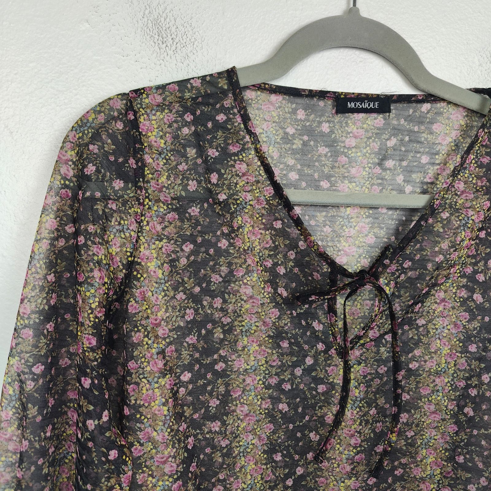 Mosaique Mosaique Sheer Top Womens Large Black Floral Keyhole Size L / US 10 / IT 46 - 2 Thumbnail