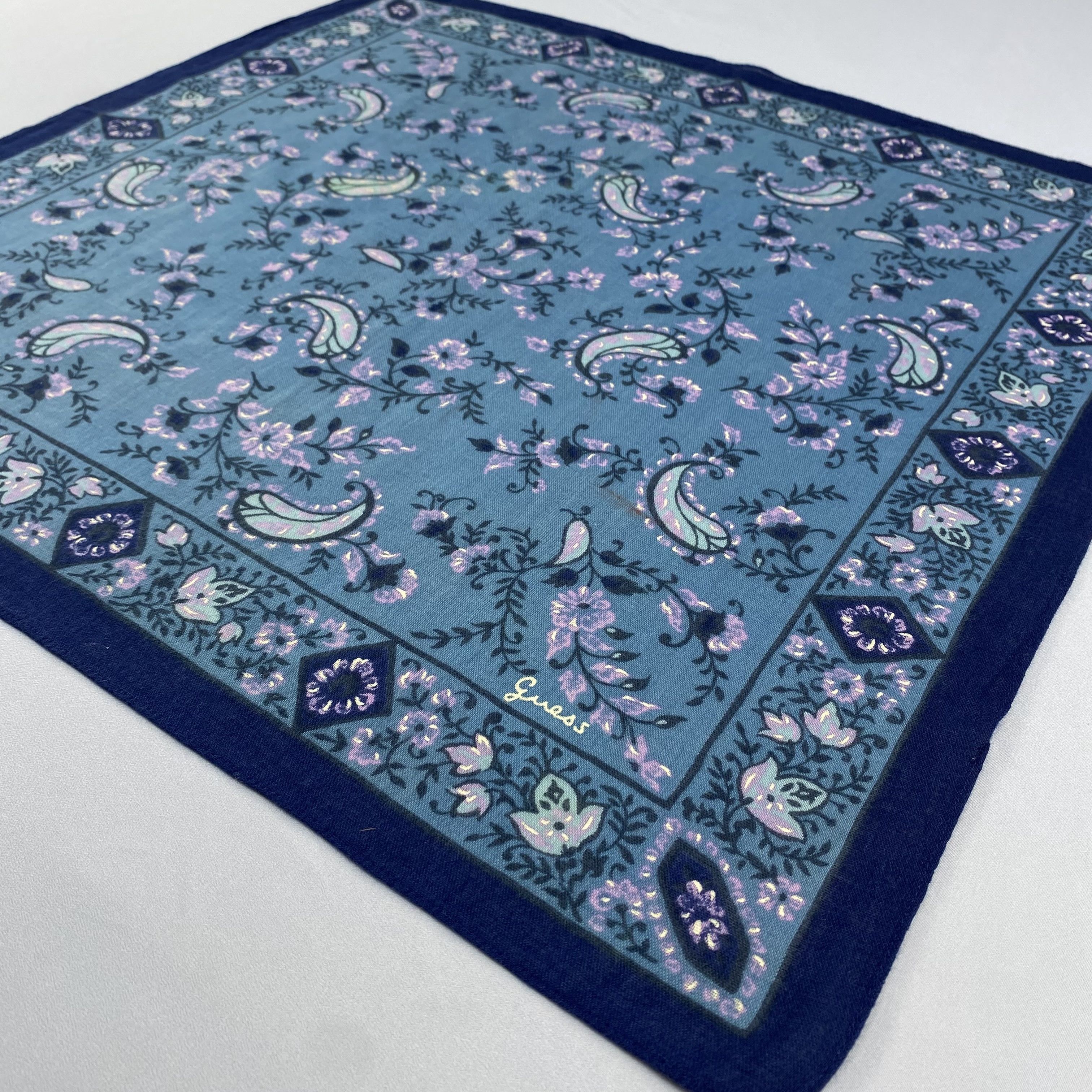 Guess Guess Paisley Handkerchief / Bandana / Neckerchief C881 Size ONE SIZE - 4 Thumbnail