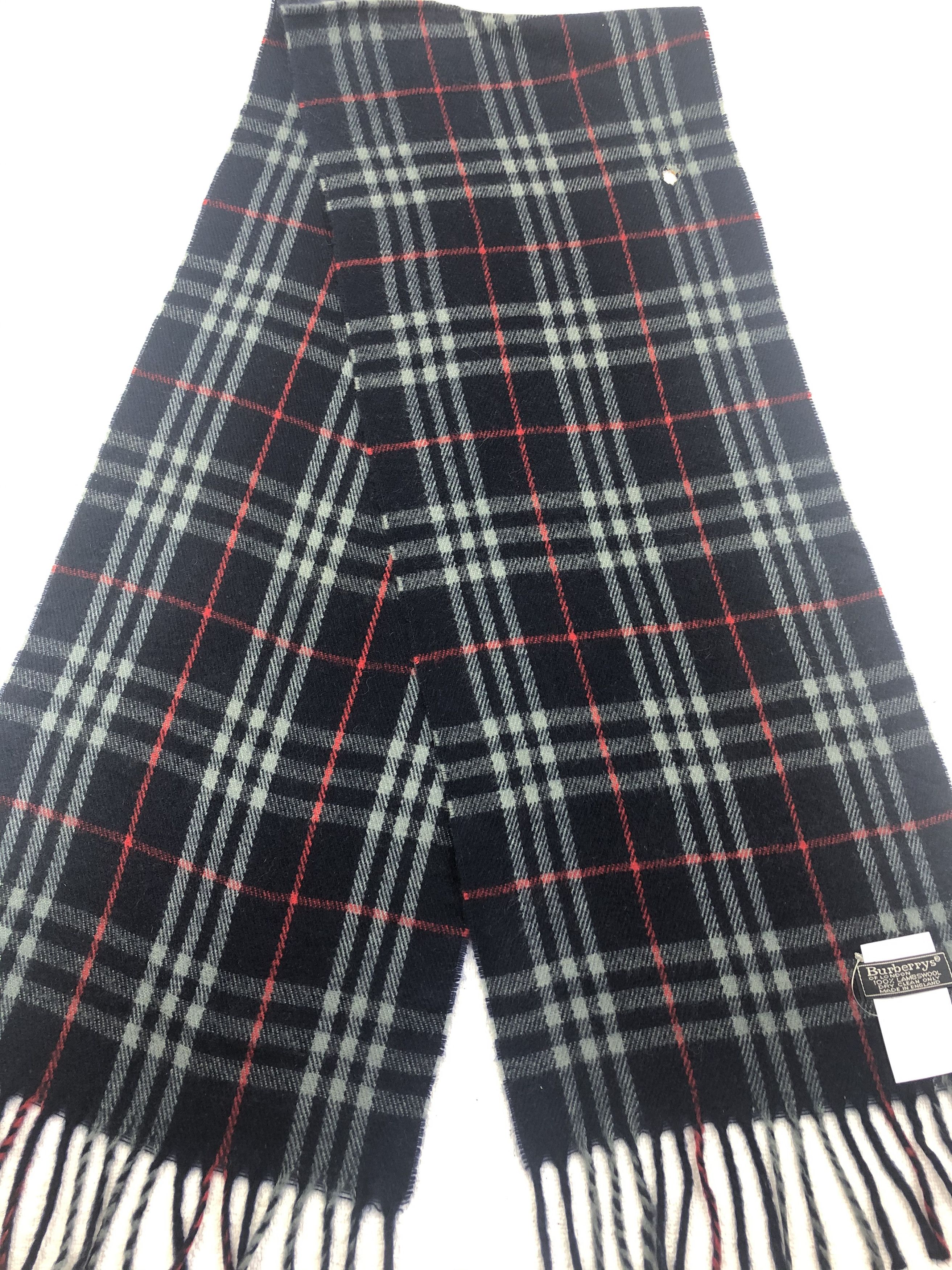 Burberry Burberrys Scarf / Muffler / Neckwear Size ONE SIZE - 7 Thumbnail