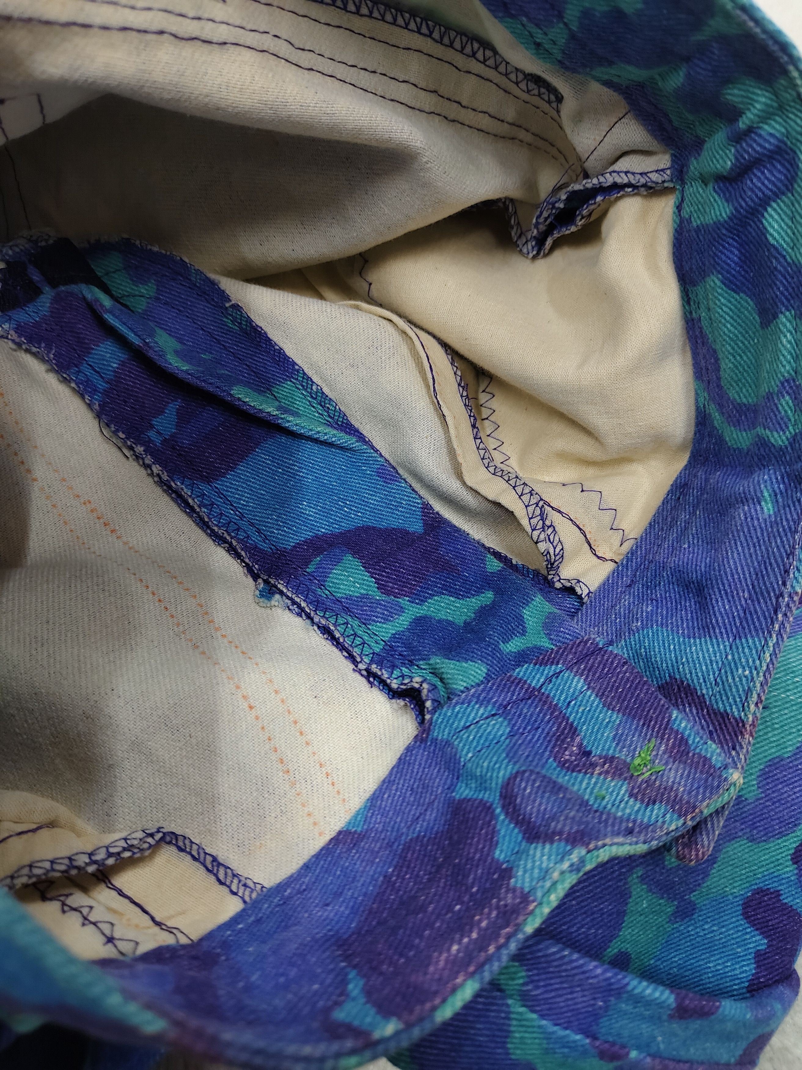 Vintage 💥Vintage Camoflage Blue Art High Waist Jeans Size 29" - 6 Thumbnail