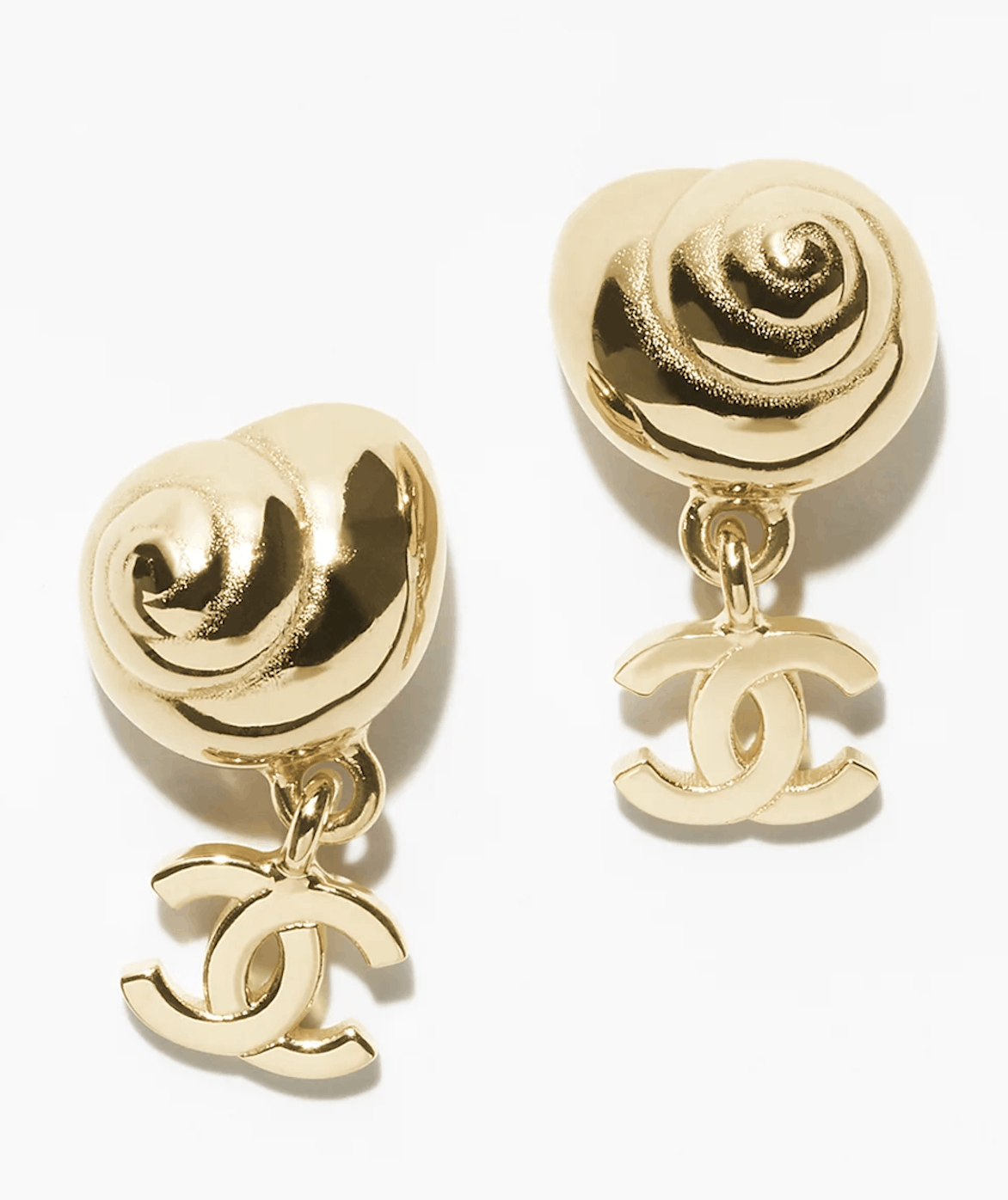 Chanel 26M Coco Beach Shell Seashell CC Logo Dangle Stud Earrings Size ONE SIZE - 1 Thumbnail