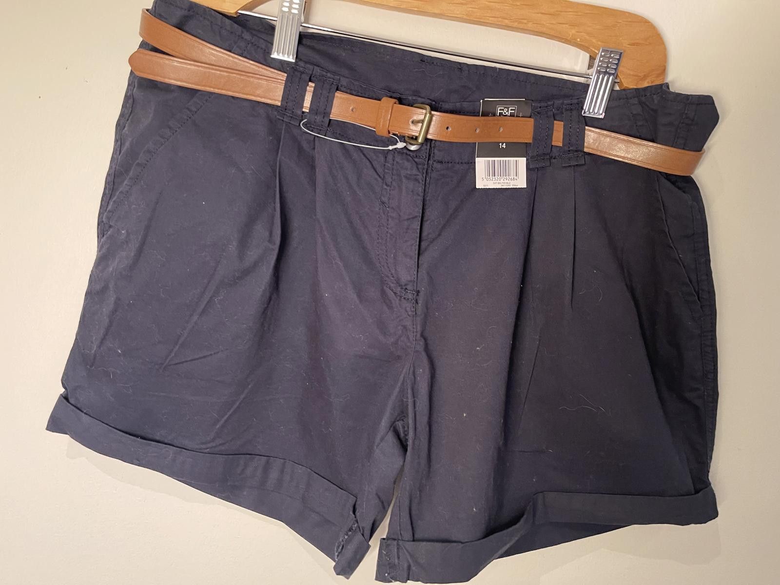Sci-Fi Fantasy F&F navy turnup shorts Size 36" / US 14 / IT 50 - 1 Thumbnail