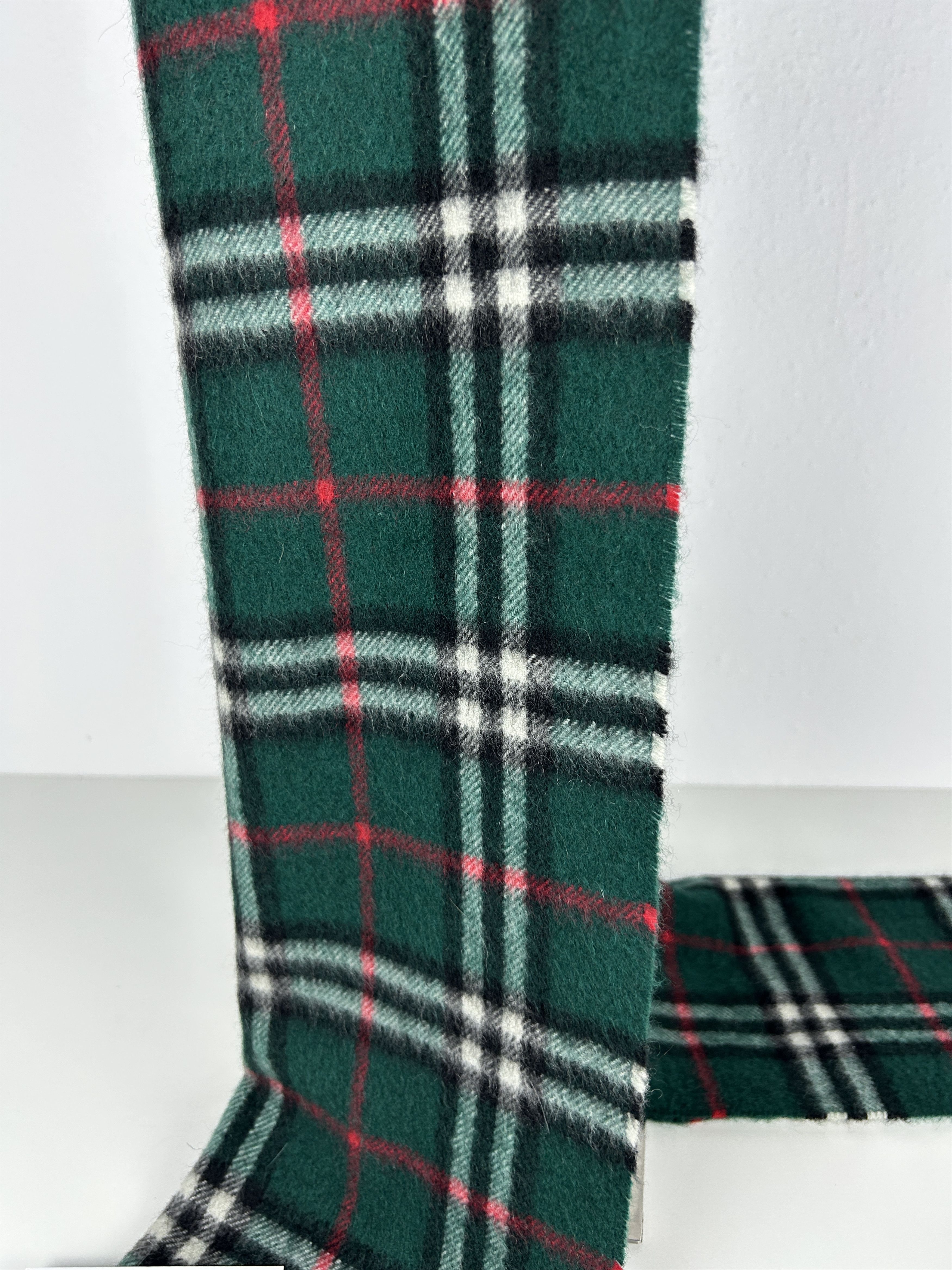 Burberry Vintage Burberry green nova check cashmere scarf Size ONE SIZE - 8 Thumbnail