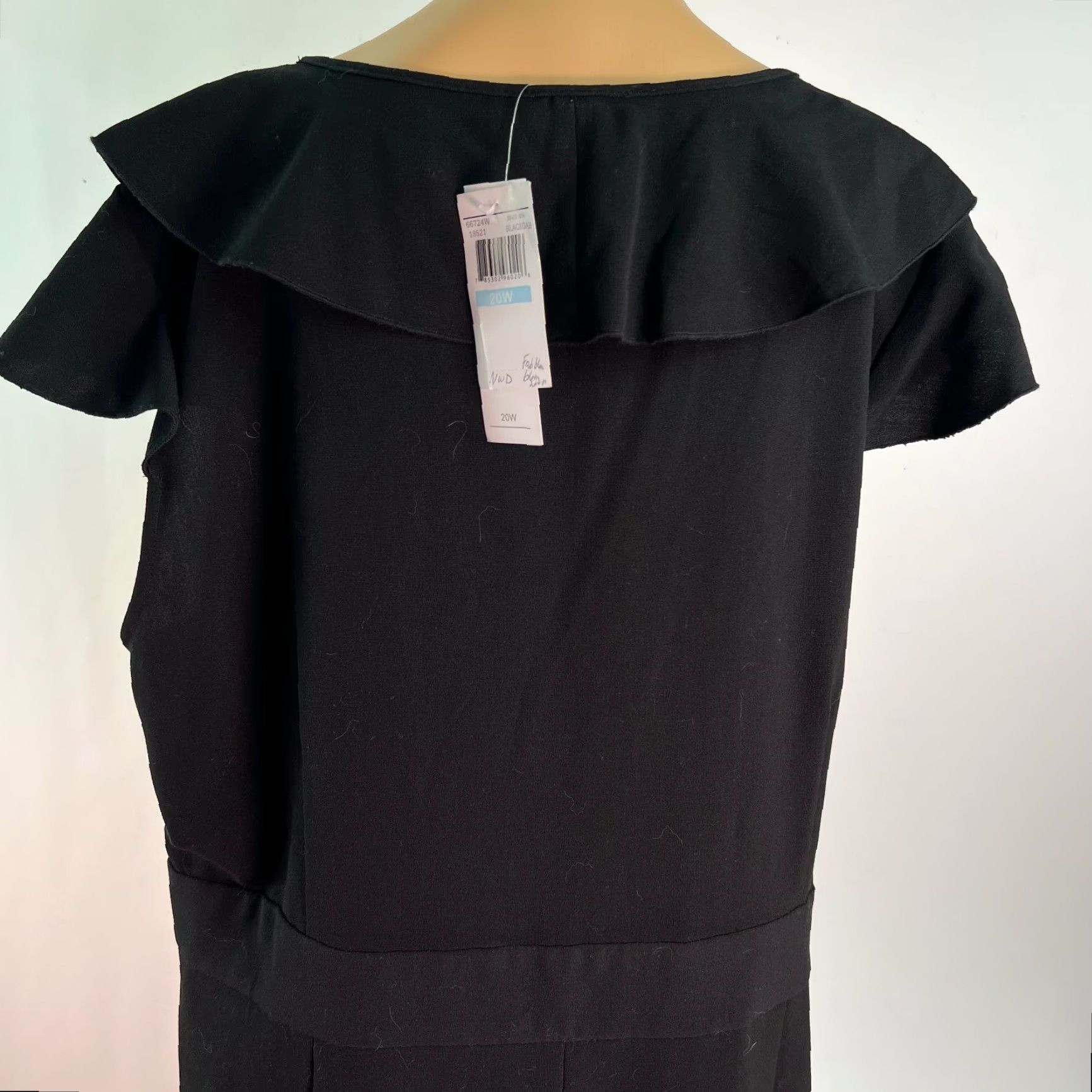 Vintage Spense Black Gab Dress Size 20W V Neck Cap Sleeves Ruffle Front Sheath 20W Wom ens Size 3XL / US 20-22 - 4 Thumbnail