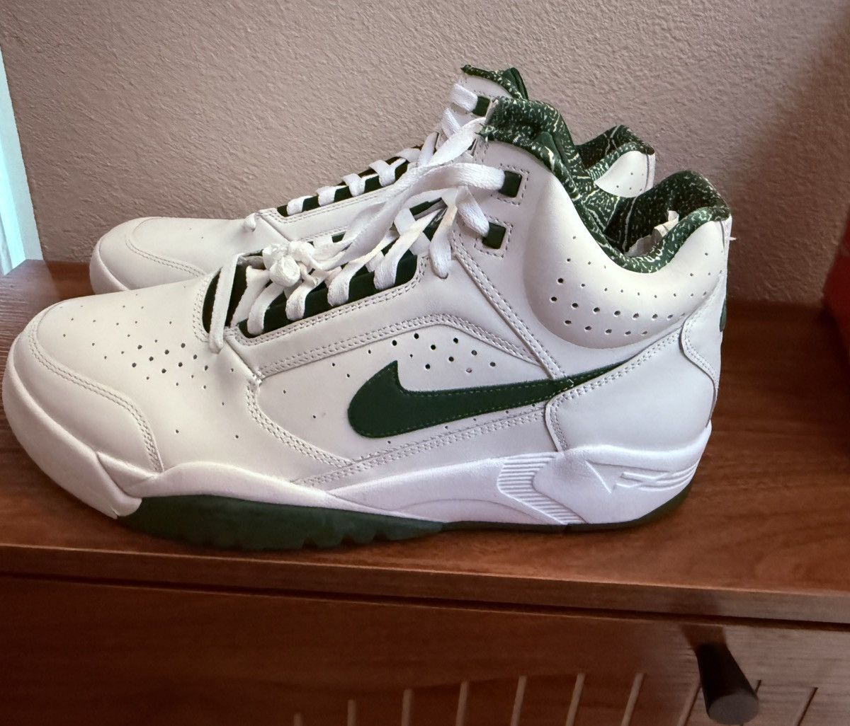 Nike Nike Air Flight Lite Mid Gorge Green White 11.5 DJ2518-103 Size US 11.5 / EU 44-45 - 1 Thumbnail