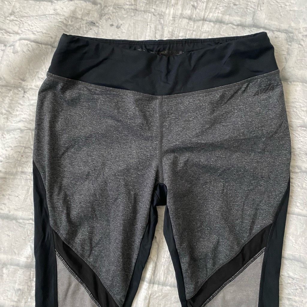 Avia Avia women S pull on multicolor compression leggings with me Size 27" / US 4 / IT 40 - 3 Thumbnail