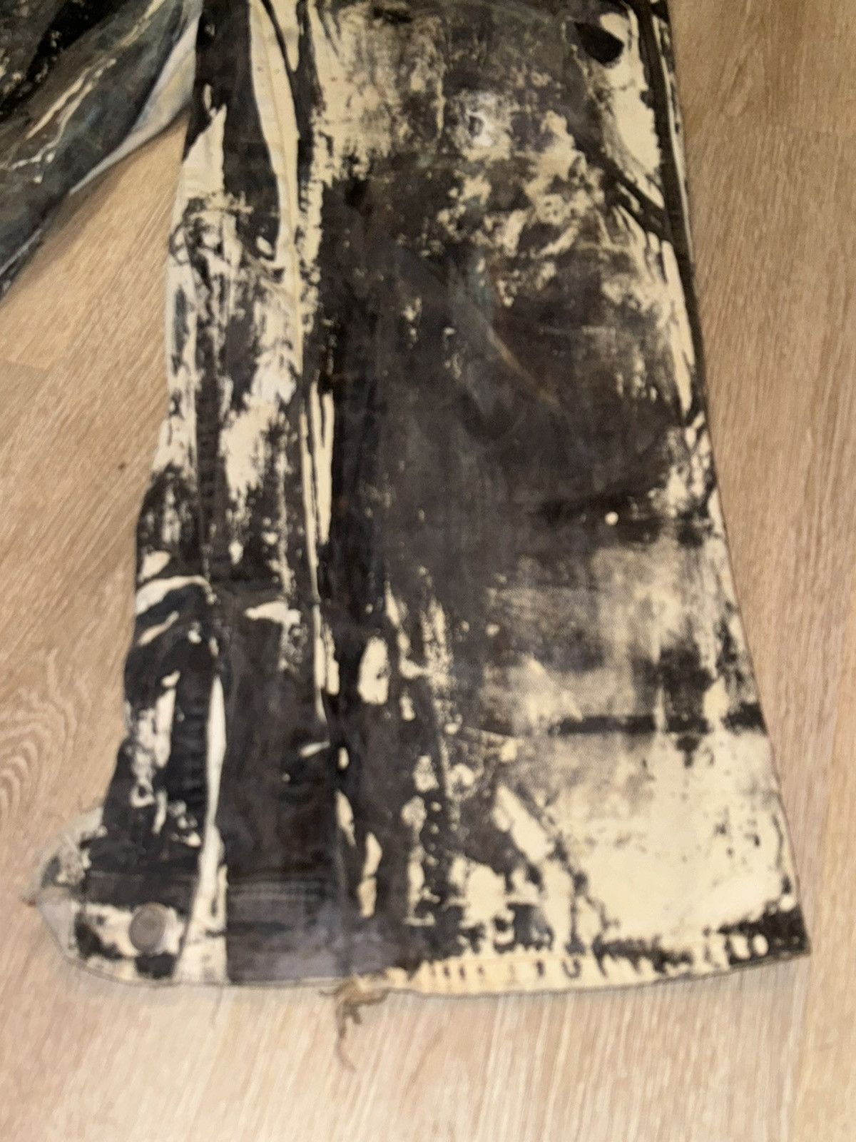 Other distressed workwear paint art reference archive 1 of 1 33x32 Size US 33 - 3 Thumbnail