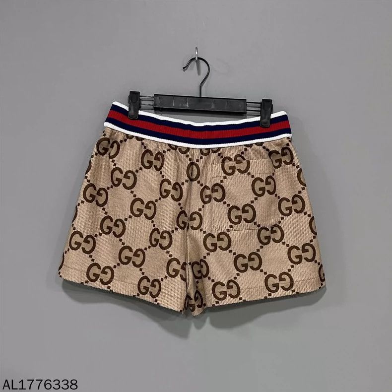 Gucci Gucci Full-print shorts 2502-Nextarrow Size US 32 / EU 48 - 1 Thumbnail