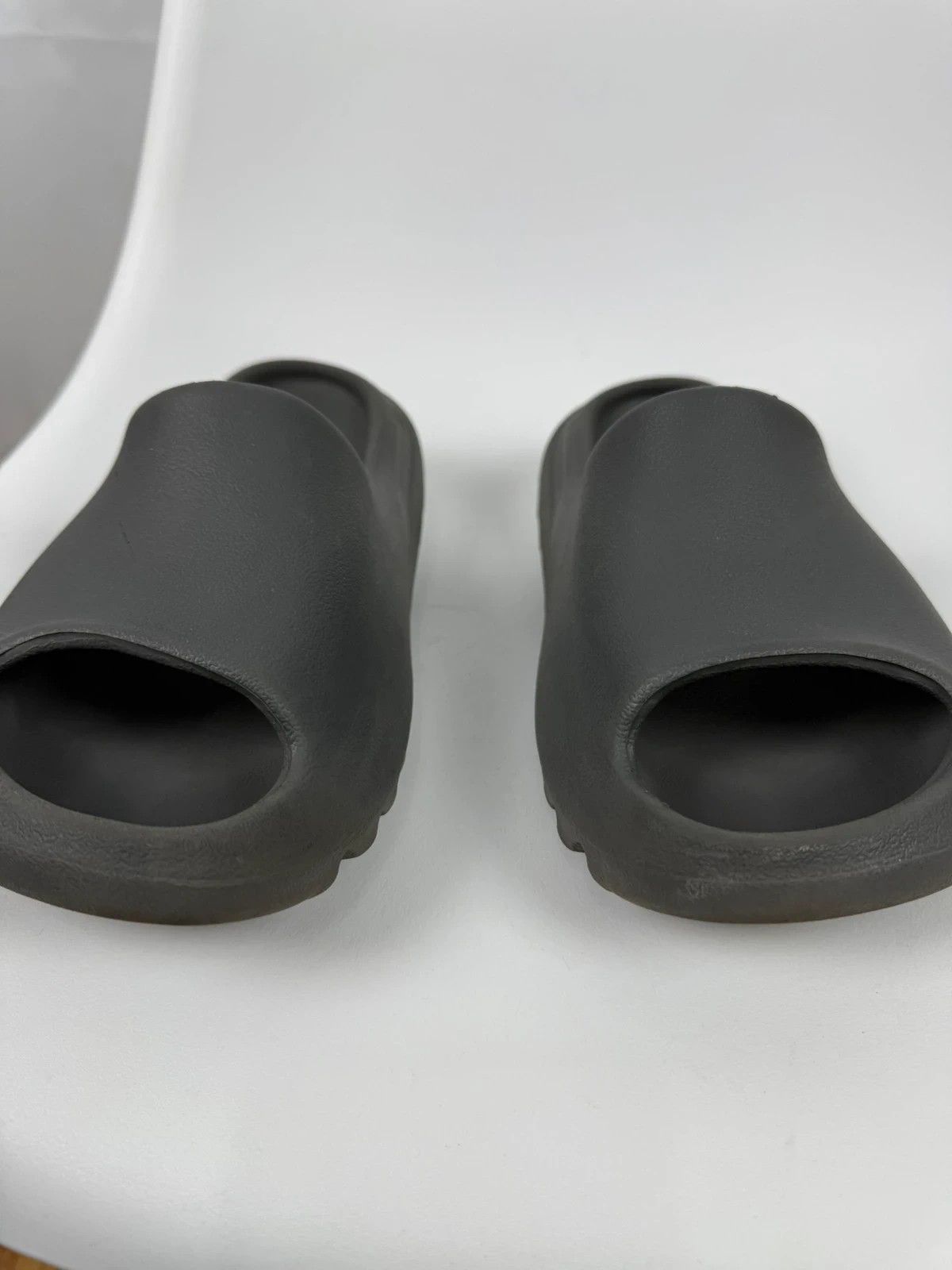 Yeezy Yeezy Rubber Slides size 38 Size US 10 / IT 40 - 6 Thumbnail