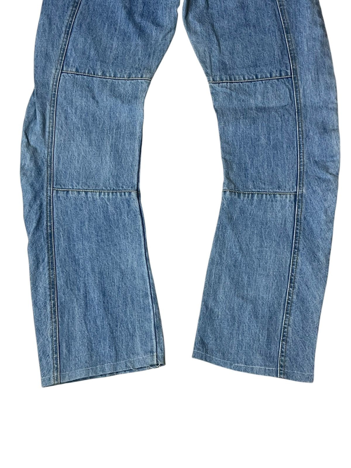 John Galliano JOHN GALLIANO MADE IN ITALY CURVE LEG JEANS Size US 31 - 6 Thumbnail