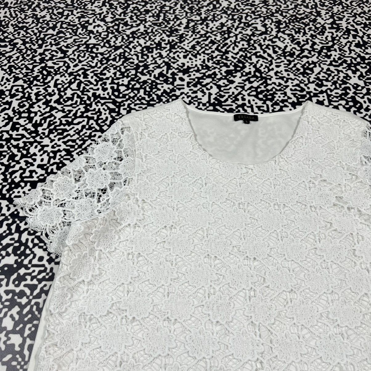 Escada Vintage Y2K Escada Mesh Floral Luxury Retro Style T-shirt Size L / US 10 / IT 46 - 11 Thumbnail