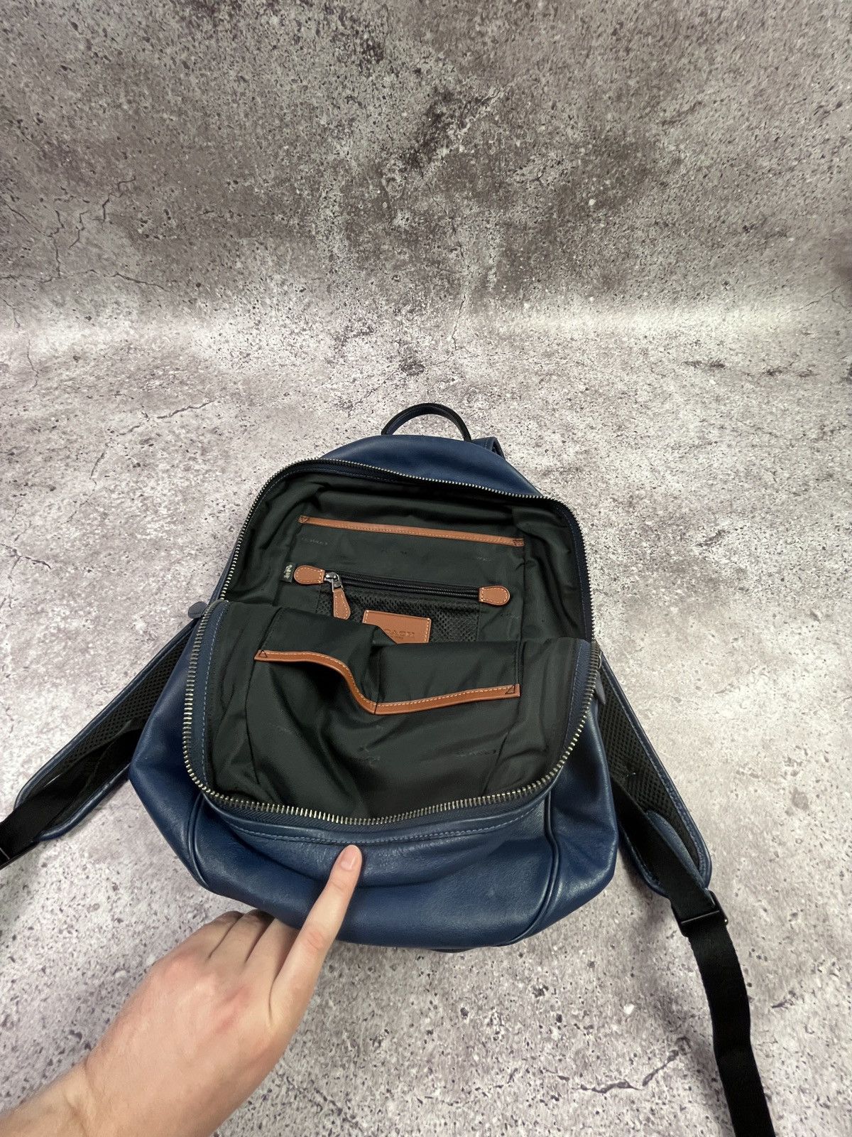 Coach Coach Leatherware Navy Blue Leather Backpack Unisex Size ONE SIZE - 11 Thumbnail