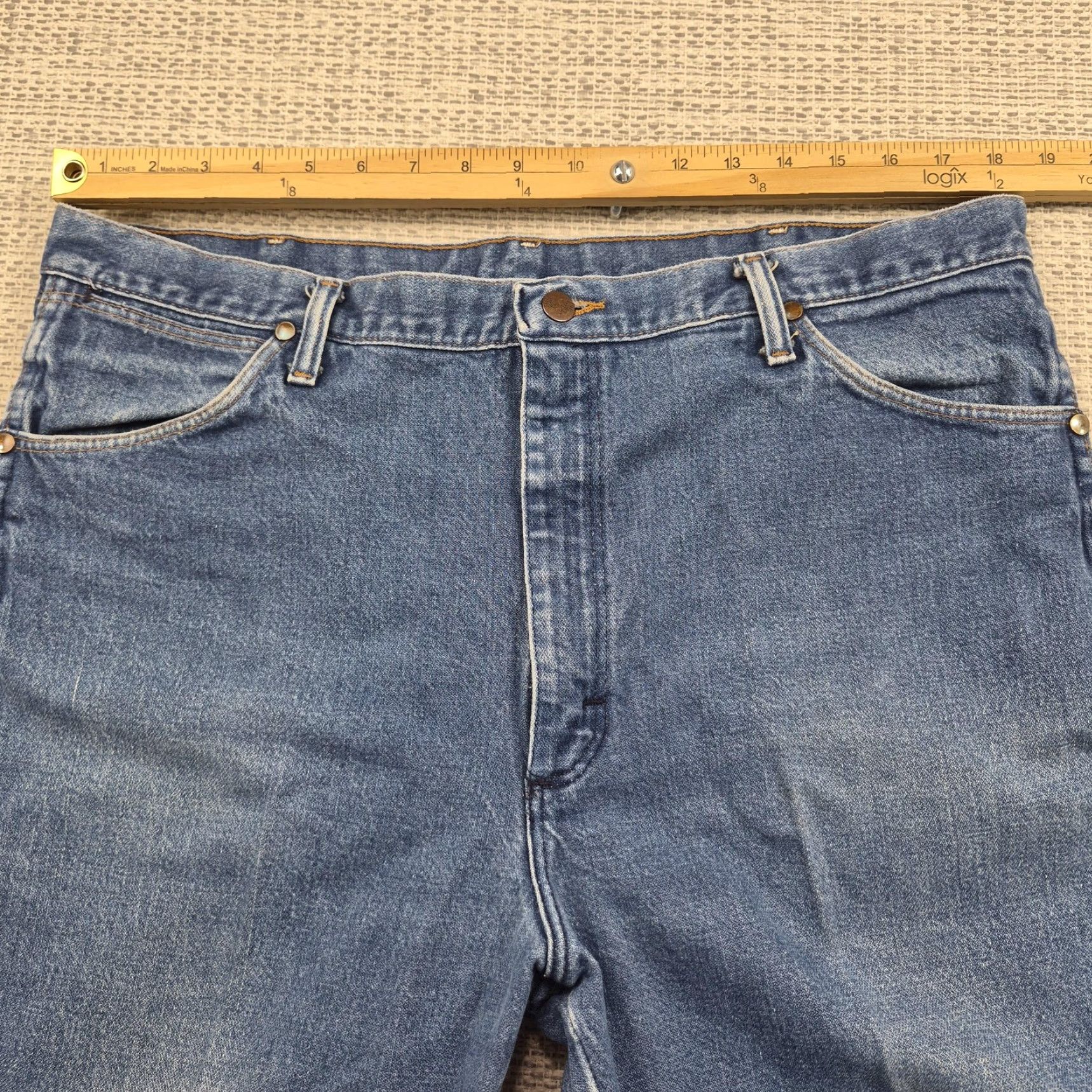 Wrangler VINTAGE Wrangler Cowboy Cut Jeans Mens 40x34 Blue Slim Straight Denim USA Pants Size US 40 / EU 56 - 7 Thumbnail