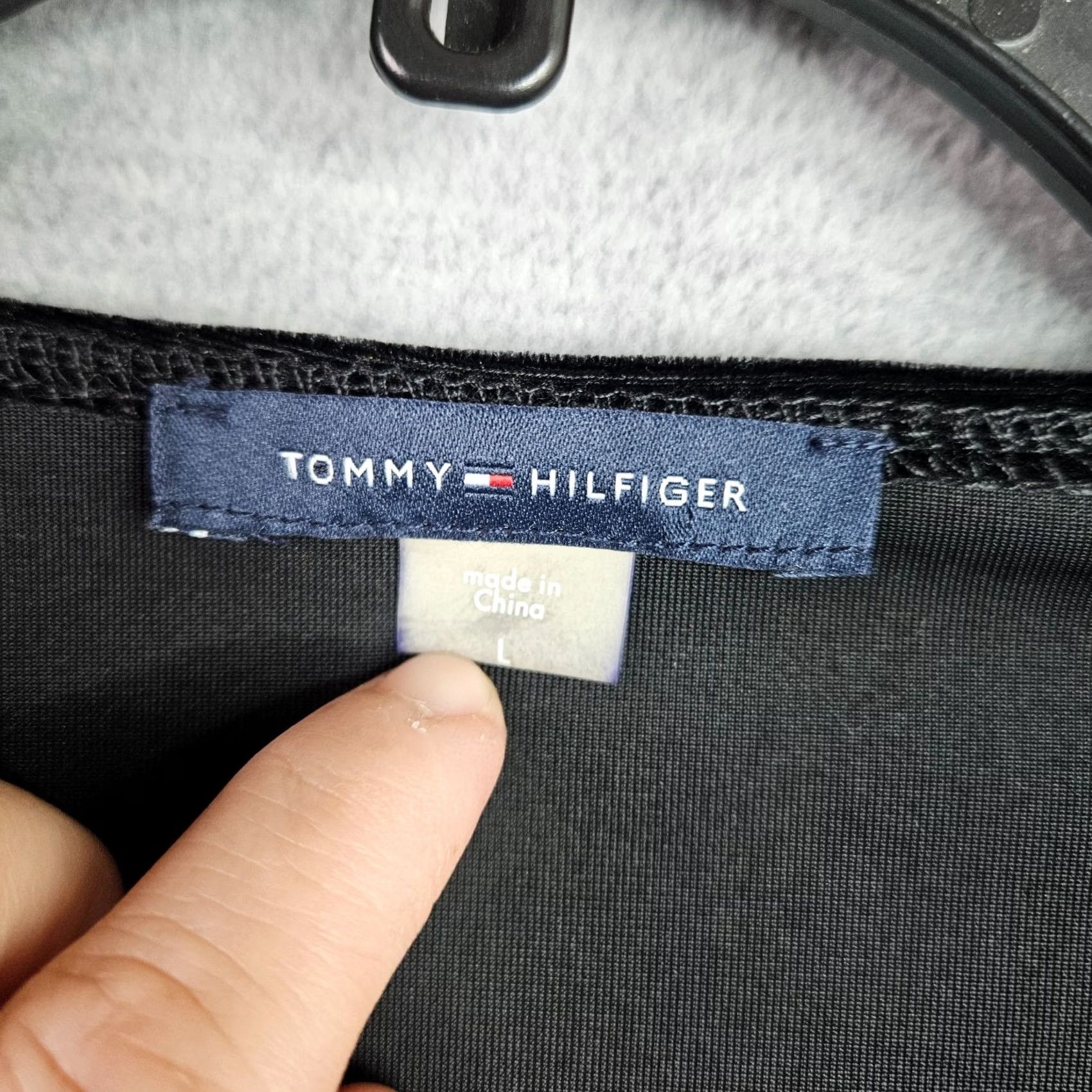 Tommy Hilfiger Tommy Hilfiger Black Velvet Cardigan Open Front L Women’s Lightweight Casual Velvet Jacket Size L / US 10 / IT 46 - 4 Thumbnail