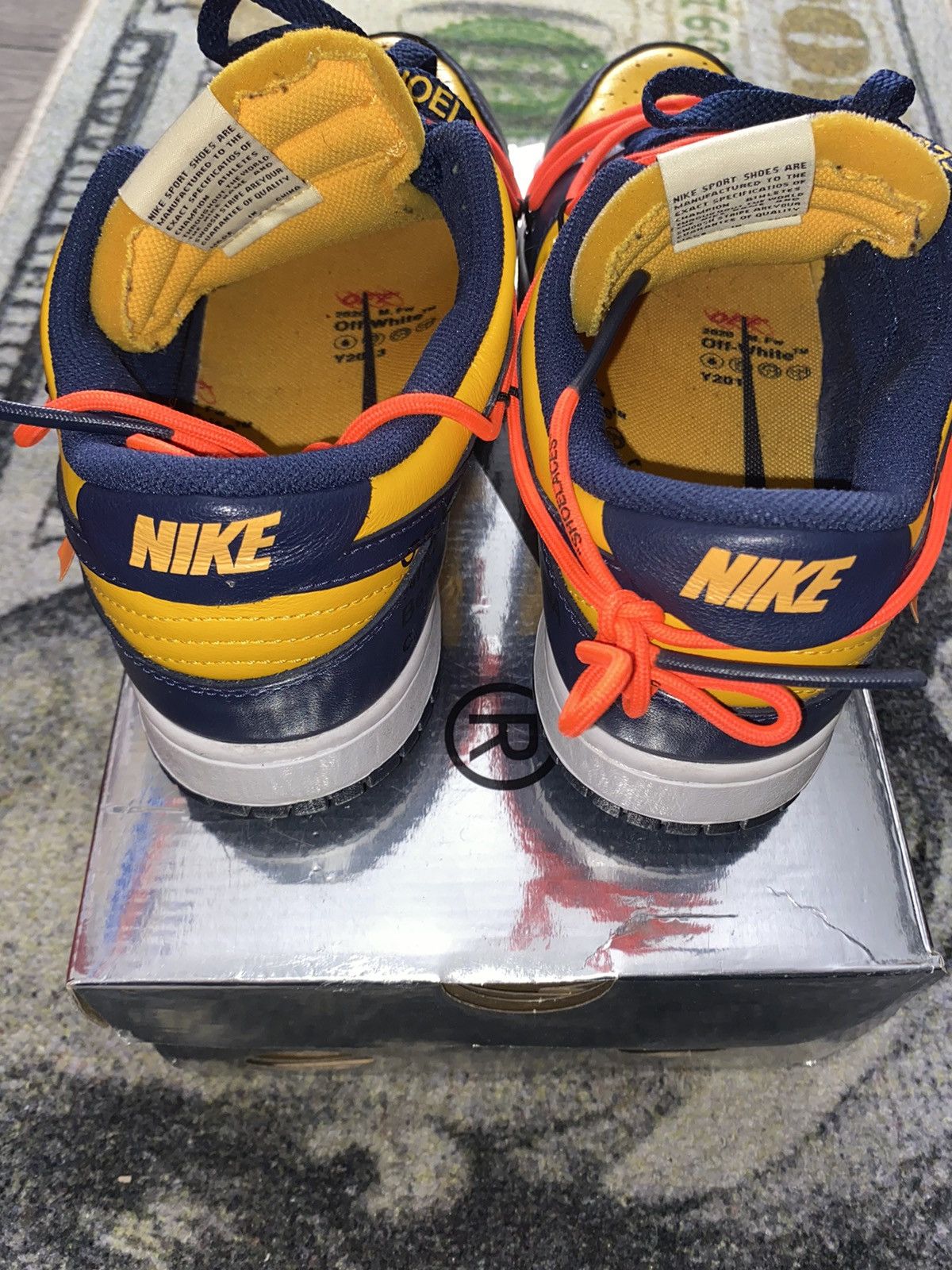 Nike × Off-White × Virgil Abloh Nike Dunk Low Off-White University Gold Size US 8.5 / EU 41-42 - 4 Thumbnail
