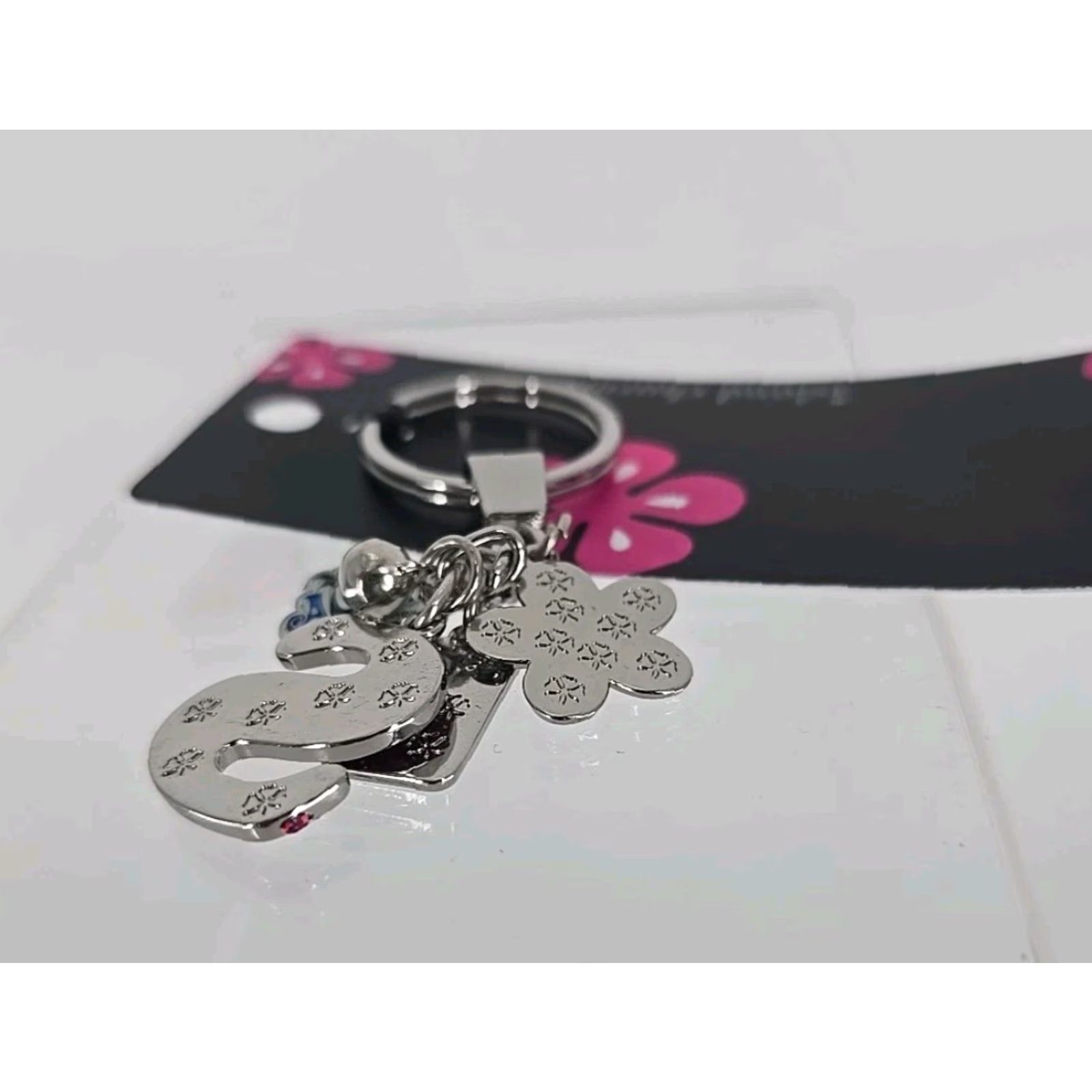 ALOHAS Aloha NWT Keychain Shirt Island Girl Island Charms Aloha I Love Hawaii Hibiscus Multicolor 3.5 in Monogram J Keychain Colorful Size ONE SIZE - 5 Thumbnail
