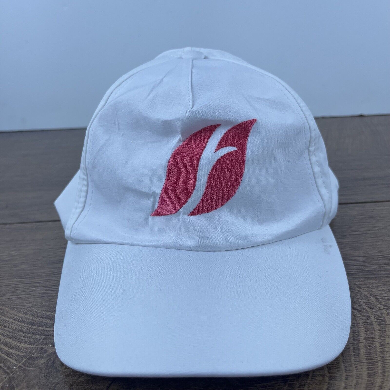 Other Farmasi Hat Farmasi Adjustable Hat White Adjustable Hat Whit Size ONE SIZE - 3 Thumbnail