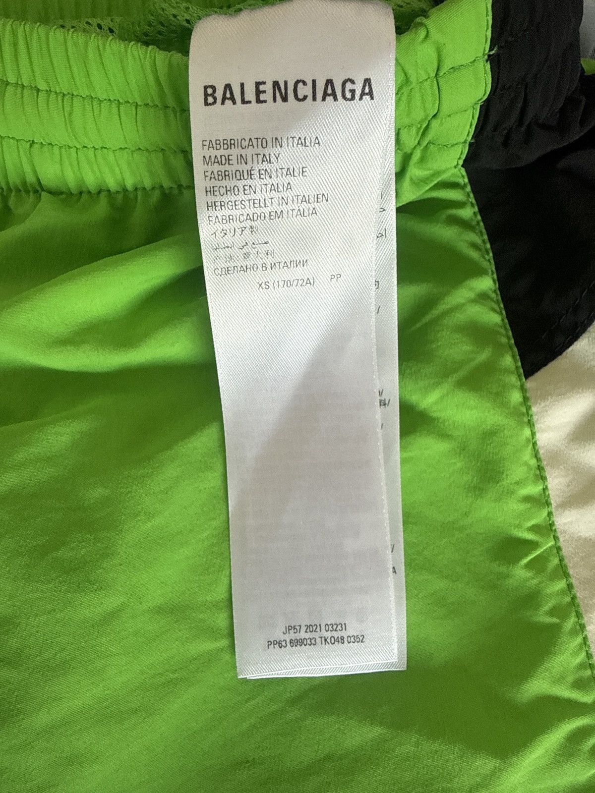 Balenciaga Balenciaga tracksuit nylon shorts XS unisex Size 25" / US 0 / IT 36 - 5 Thumbnail