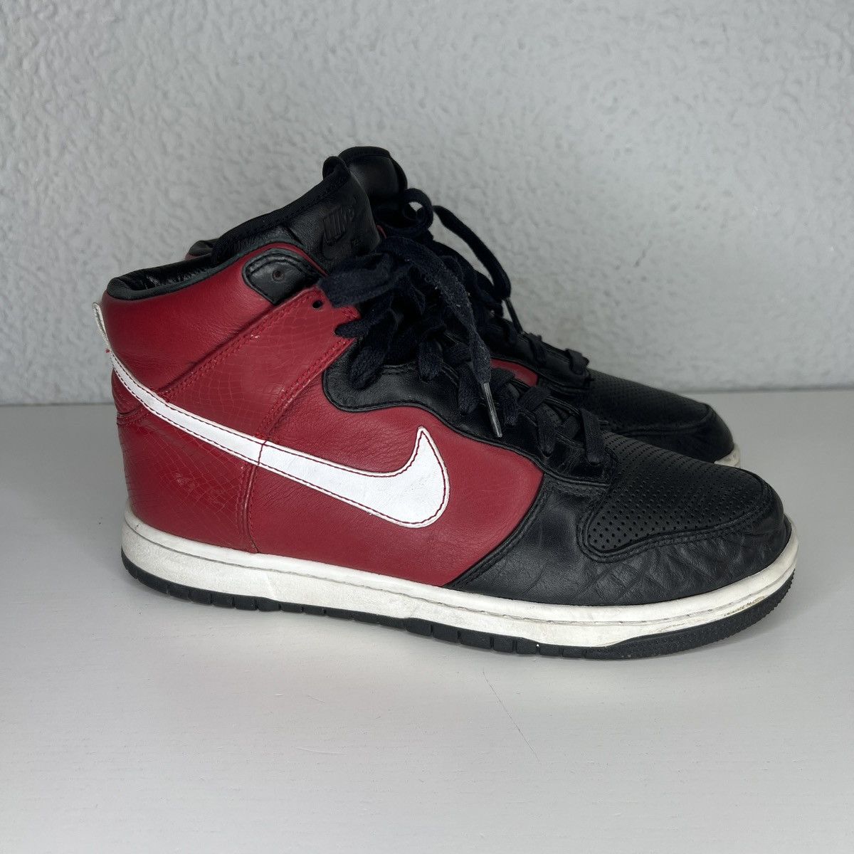 Nike Vintage Nike Dunk SB High Supreme Varsity Bred Sneakers Shoe Size US 8.5 / EU 41-42 - 3 Thumbnail