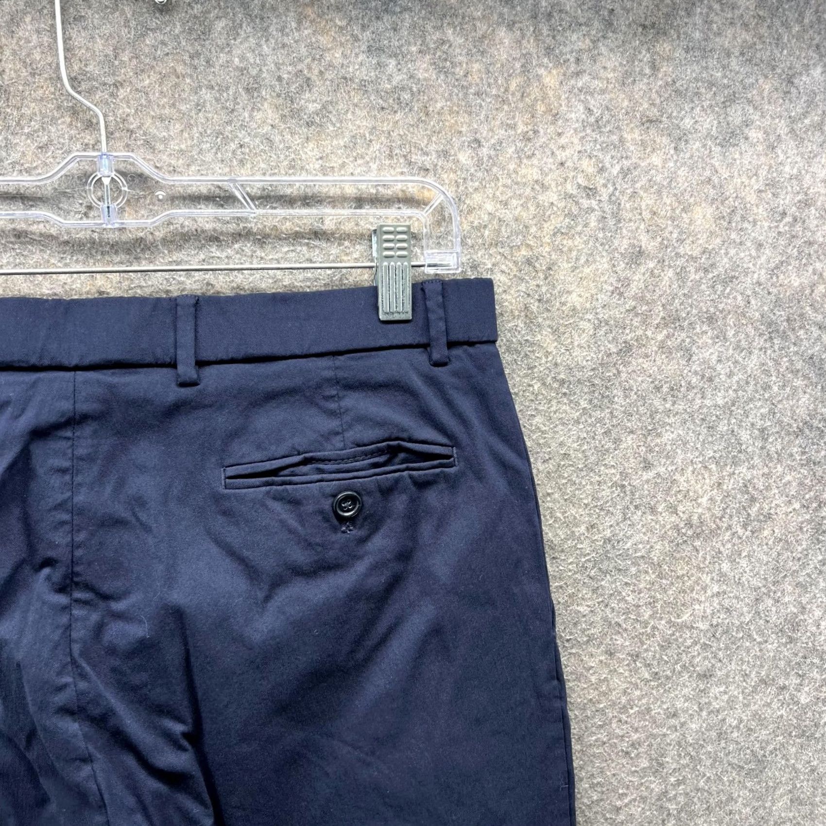 Tommy Hilfiger Tommy Hilfiger Pants Men 32 Adult Blue Navy Chino Flat Front Cotton Trousers Straight Fit Regular Modern User Size US 32 / EU 48 - 6 Thumbnail