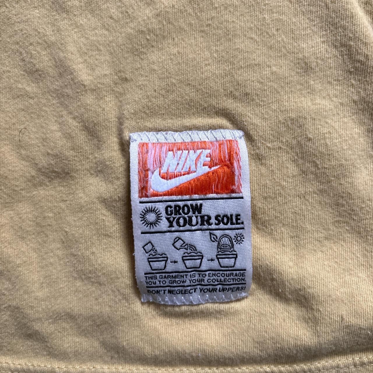 Nike Nike rose tee 🌹 Size US S / EU 44-46 / 1 - 4 Thumbnail