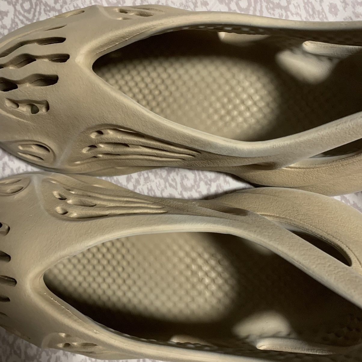 Adidas × Kanye West Adidas Yeezy Foam RNNR “Ochre” 2021 Size US 11 / EU 44 - 6 Thumbnail