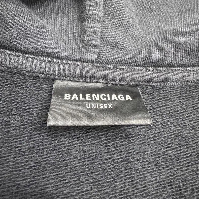 Balenciaga Balenciaga Manchester United Graffiti Hooded Sweatshirt Size US M / EU 48-50 / 2 - 2 Thumbnail