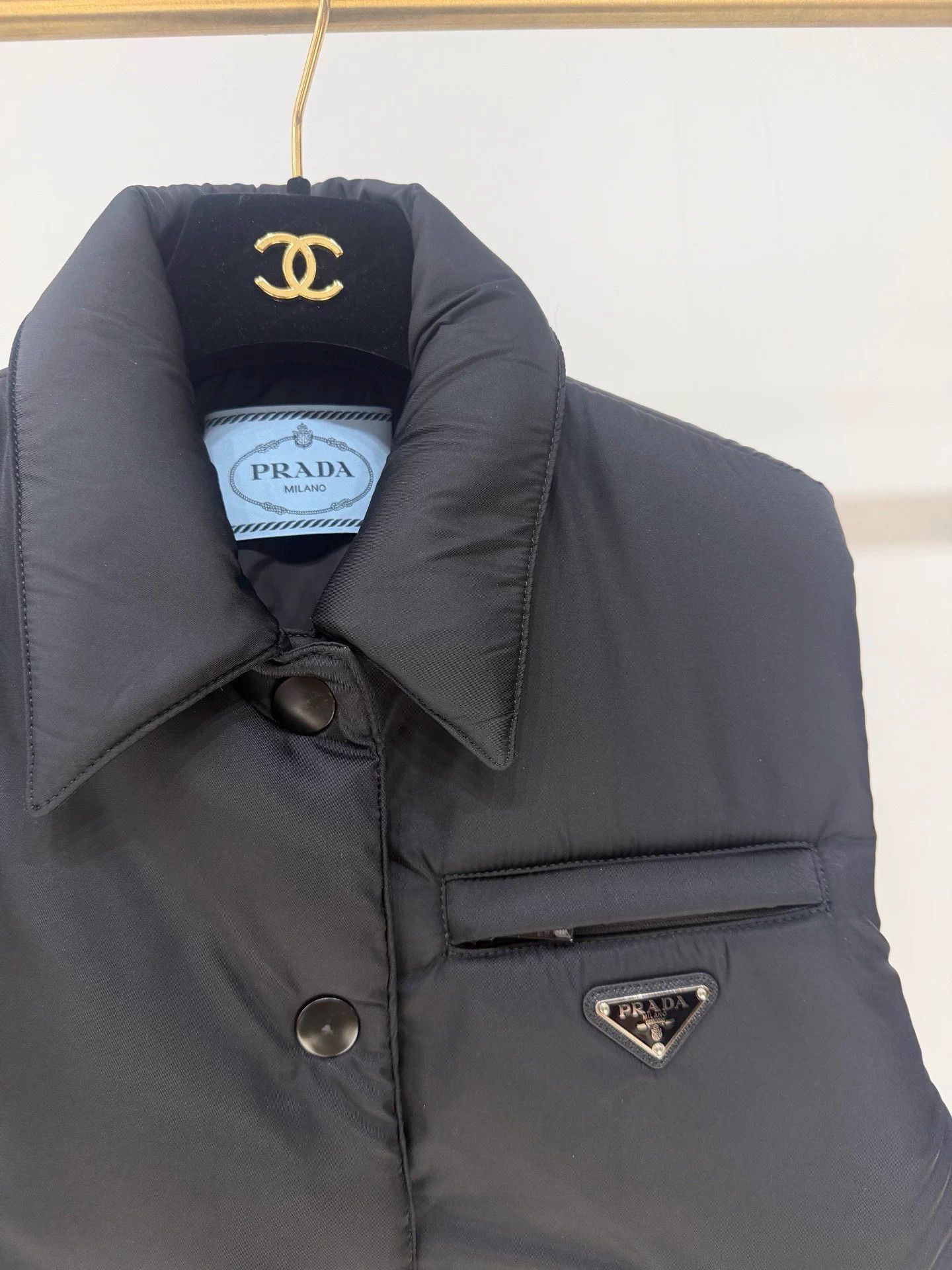 Prada Prada Classic Triangle Logo Vest Jacket 99% New 38 Size S / US 4 / IT 40 - 2 Thumbnail