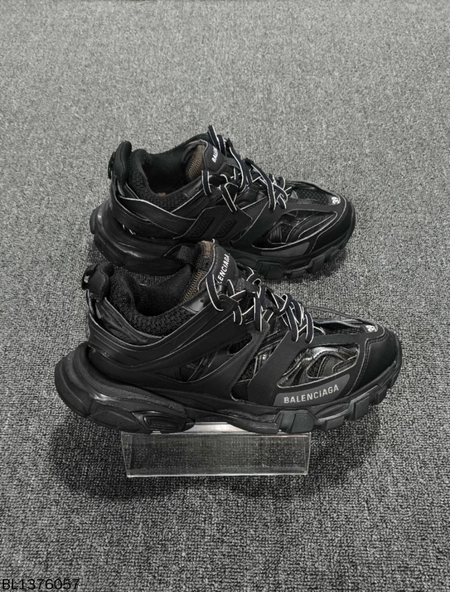 Balenciaga Balenciaga Classic Track Dad Sneakers 98 New 39 Size US 8 / IT 38 - 4 Thumbnail