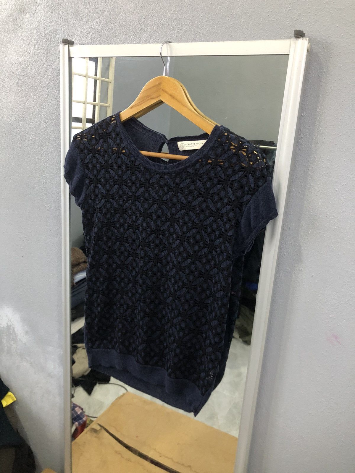 Japanese Brand Beauty & Youth Lace Knit Navy Top Size XS / US 0-2 / IT 36-38 - 1 Thumbnail