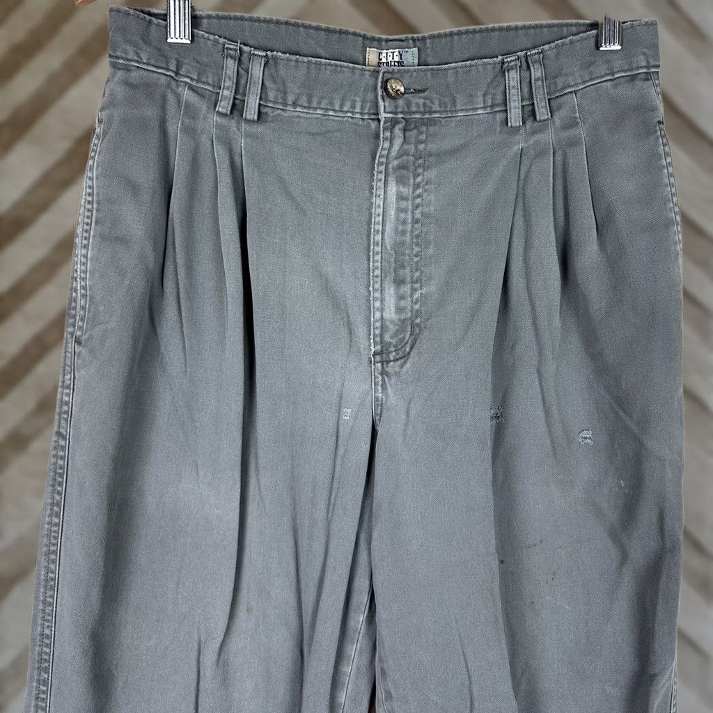 Olive VINTAGE City Streets Khaki Pants Mens 30 30x26 ACTUAL Distressed Olive Green Pleated Chino Casual 80s 90s Mens Size US 30 / EU 46 - 1 Thumbnail