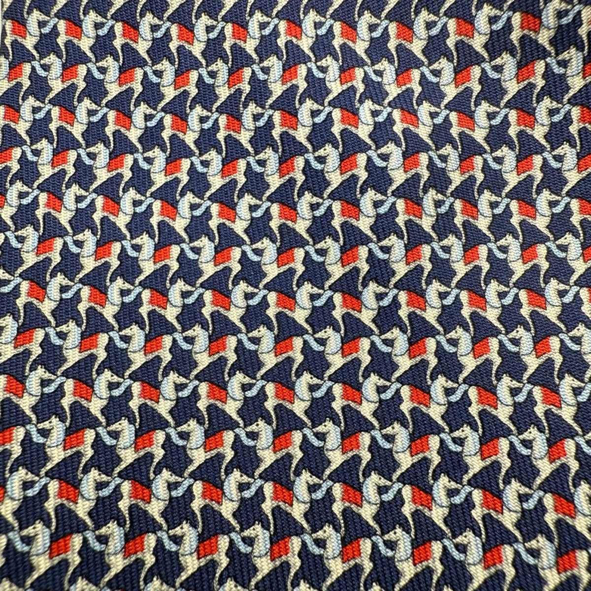 Salvatore Ferragamo Salvatore Ferragamo Silk Tie, Navy, Made in Italy, Like New Size ONE SIZE - 3 Thumbnail