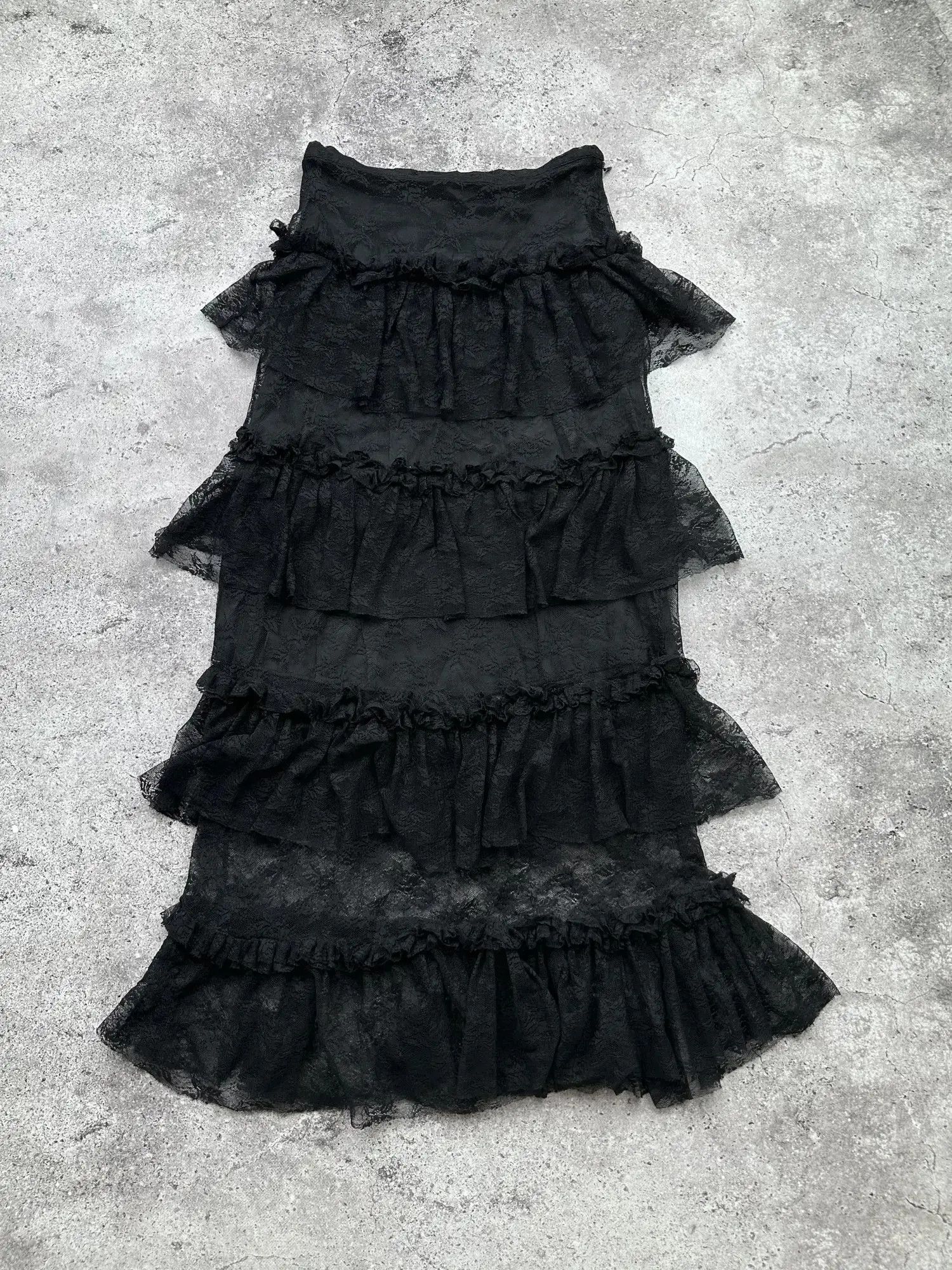 Japanese Brand Vintage Mesh Details Lace Gothic Maxi Skirt C408(V474)(E8) Size 26" / US 2 / IT 38 - 1 Thumbnail