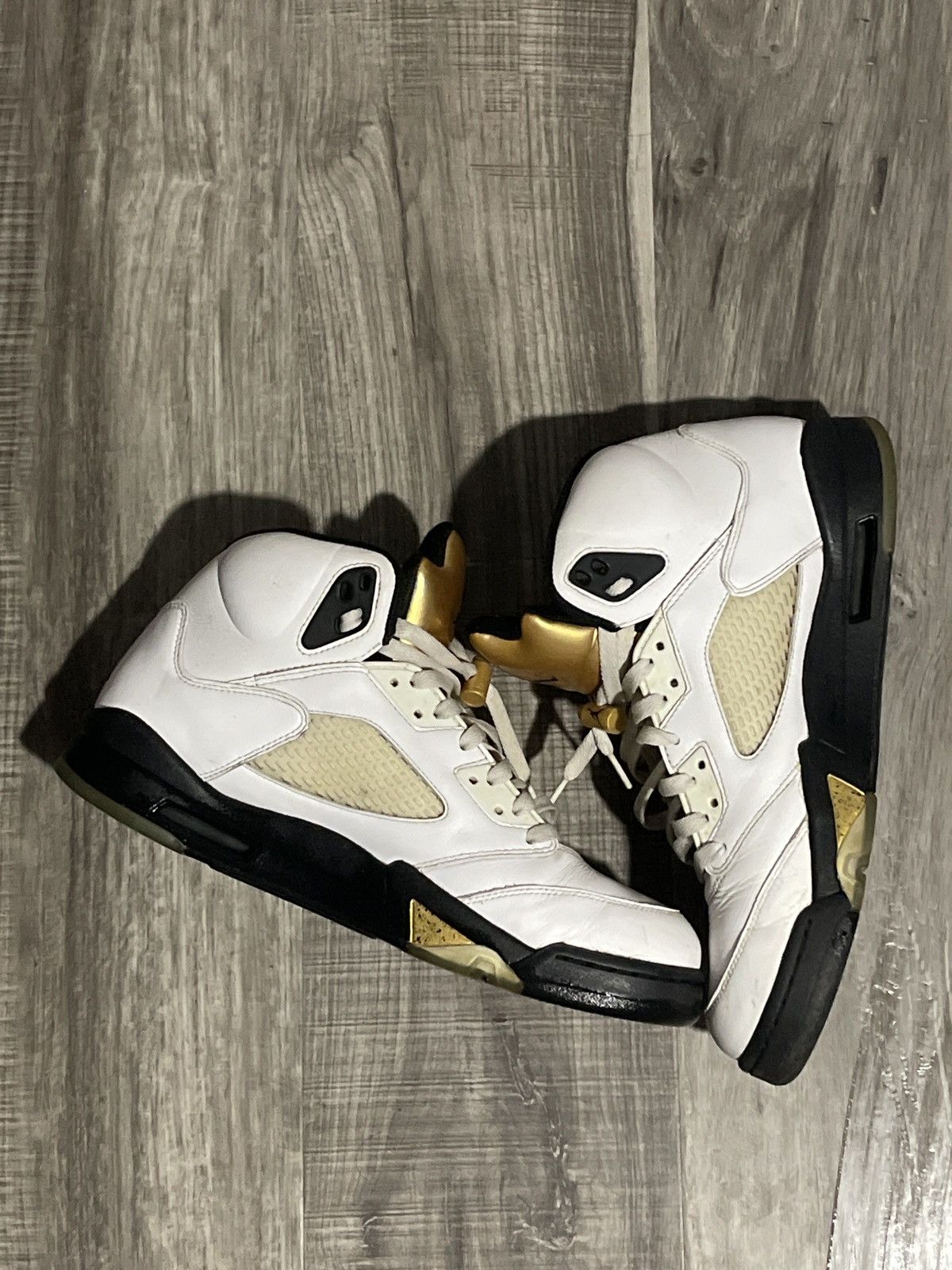 Jordan Brand Jordan 5 (2016) Olympic Retro Size US 11.5 / EU 44-45 - 2 Thumbnail