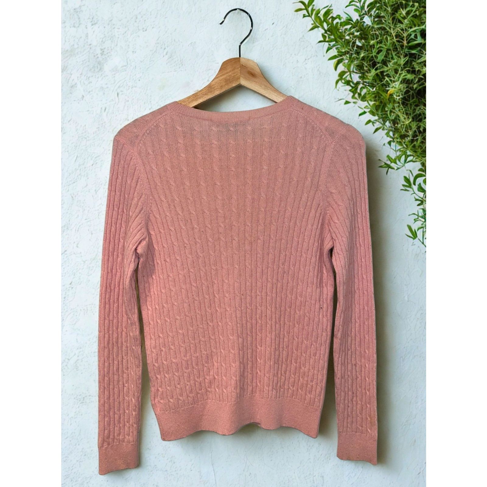 Brooks Brothers Brooks Brothers Pink Italian Cashmere Cable Knit Sweater XS Size XS / US 0-2 / IT 36-38 - 7 Thumbnail