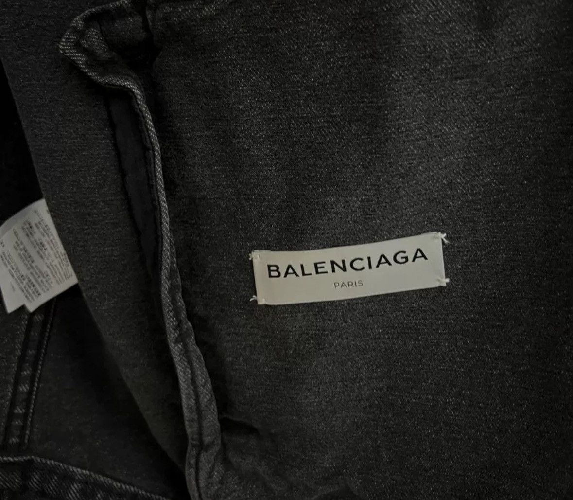 Balenciaga Balenciaga black washed collar damaged denim jacket Size US S / EU 44-46 / 1 - 5 Thumbnail