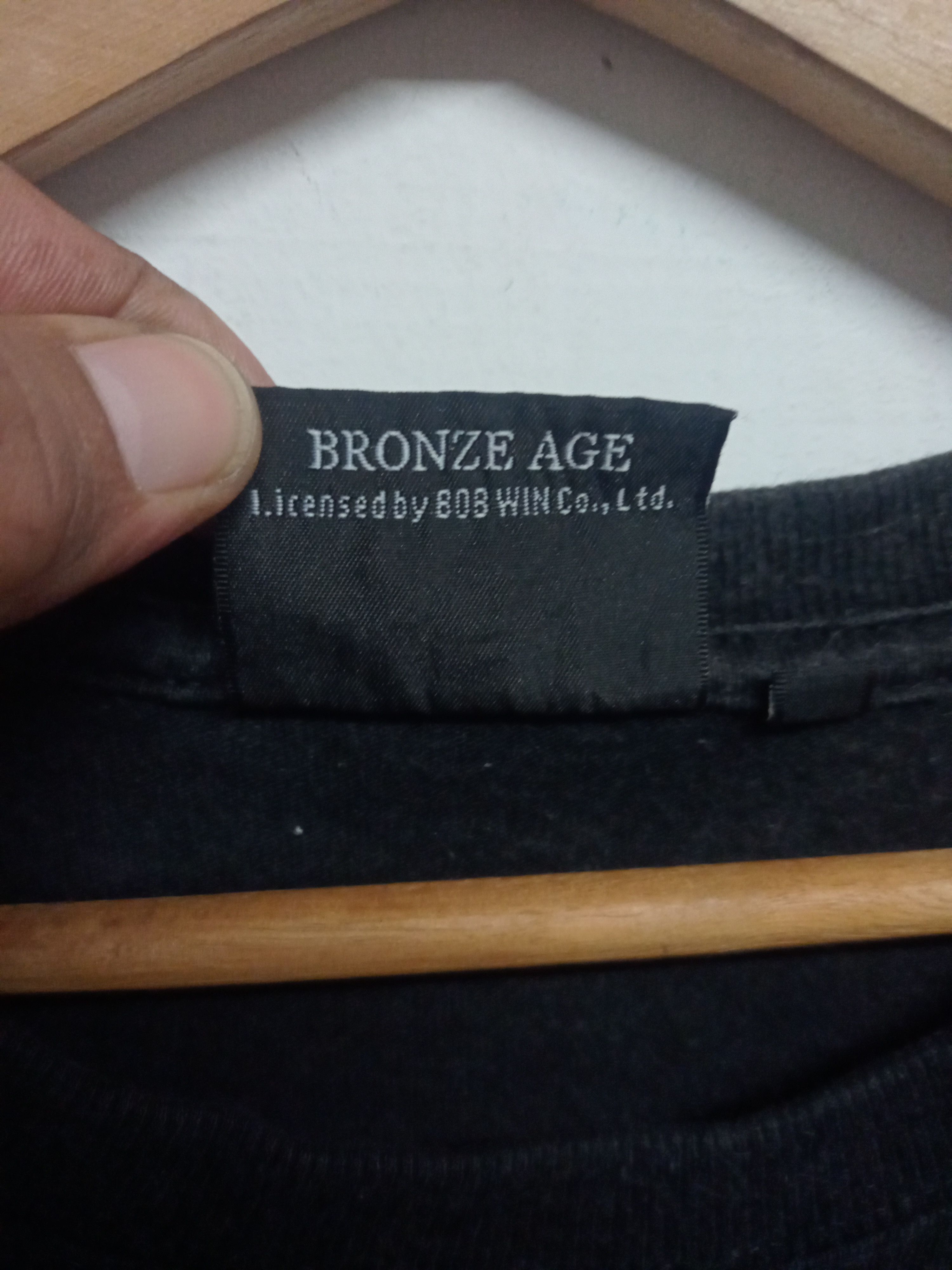 Vintage Bronze Age Tshirt Size US L / EU 52-54 / 3 - 4 Thumbnail