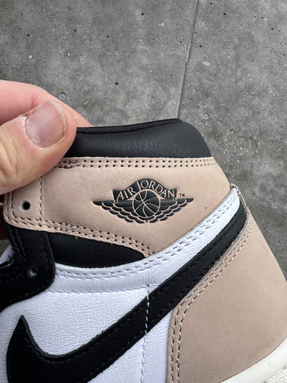 Jordan Brand × Nike Nike air Jordan 1 High Latte Mocha Size US 5 / EU 37 - 3 Thumbnail