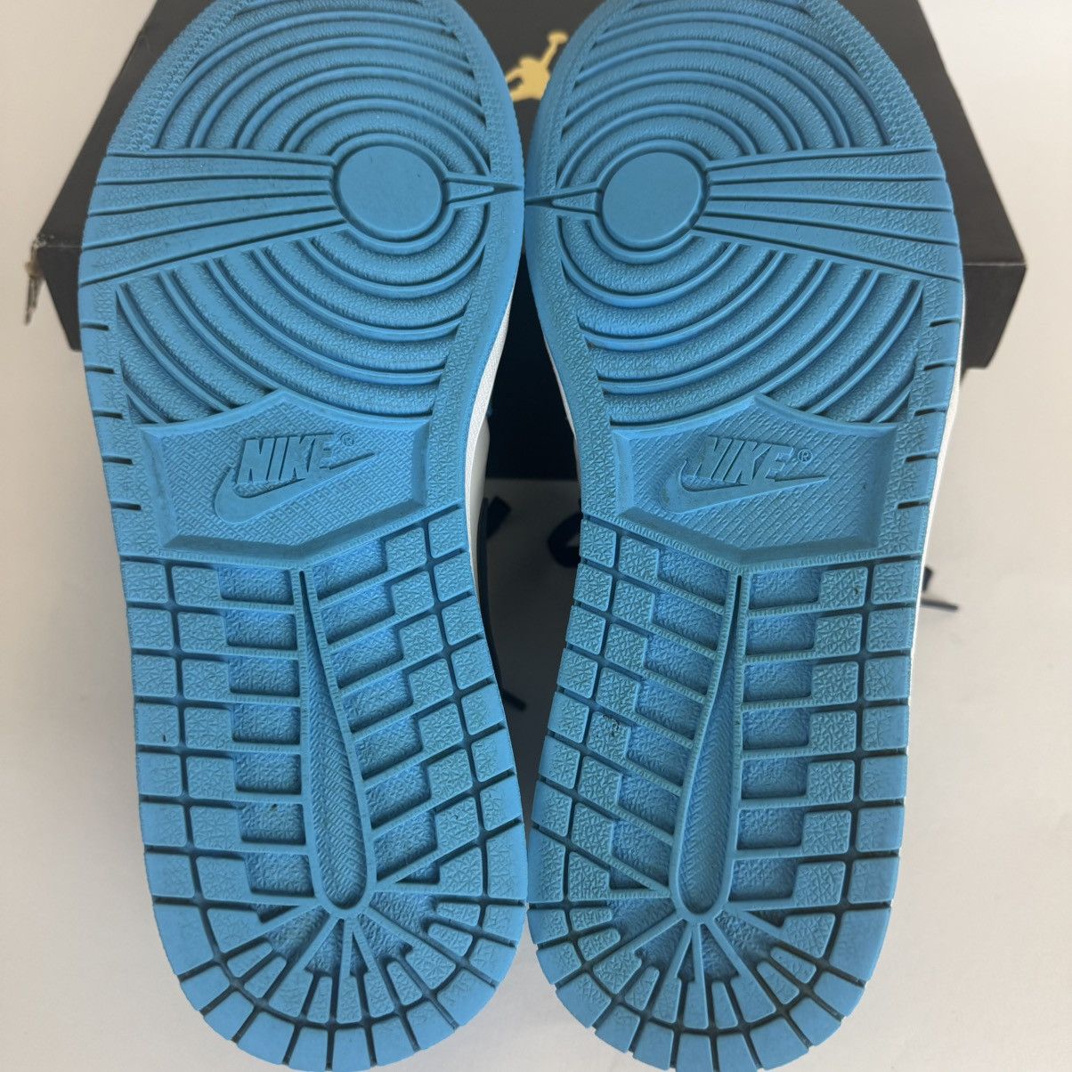 Jordan Brand × Nike Size 10.5-Jordan 1 Low UNC 2021 University Blue/ White. Size US 10.5 / EU 43-44 - 12 Thumbnail