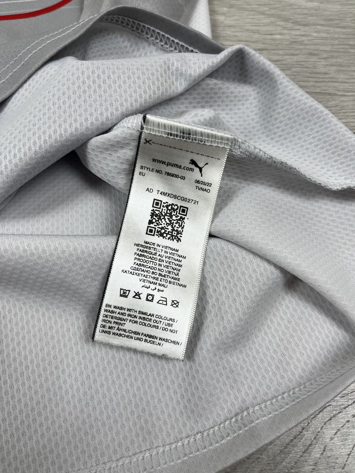 Puma Puma Switzerland 2022 Soccer Team Away Jersey Shirt Size US L / EU 52-54 / 3 - 8 Thumbnail