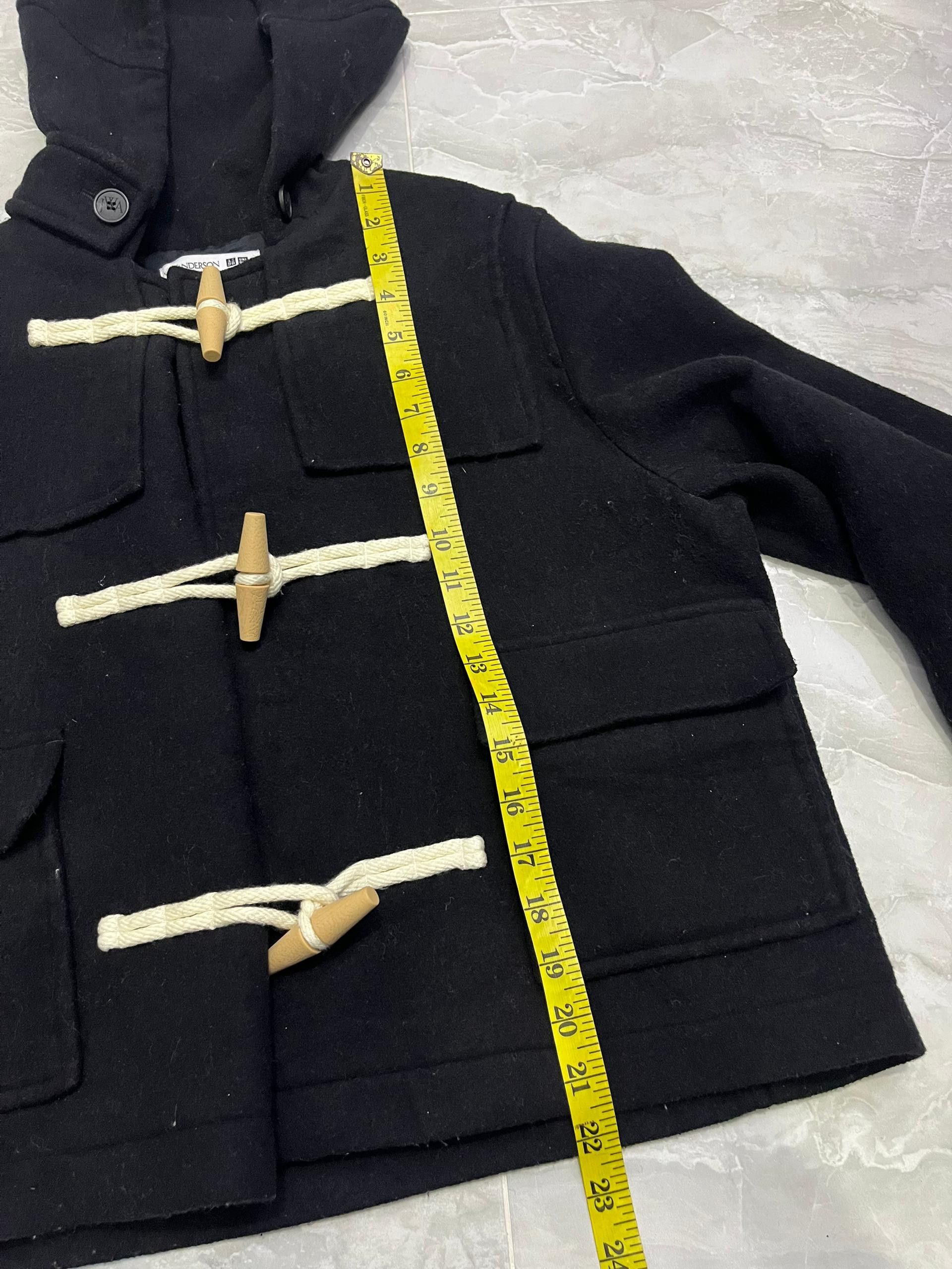 JW Anderson × Uniqlo JW Anderson x Uniqlo Cropped Duffle Jacket Size S / US 4 / IT 40 - 13 Thumbnail