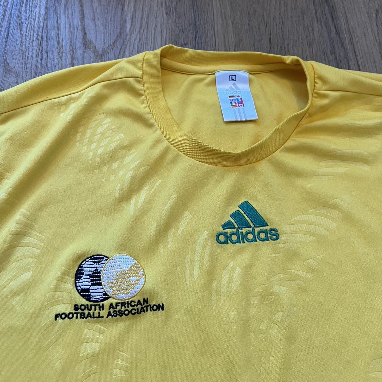 Adidas 2010-12 South Africa Home Adidas Football shirt Size US L / EU 52-54 / 3 - 3 Thumbnail