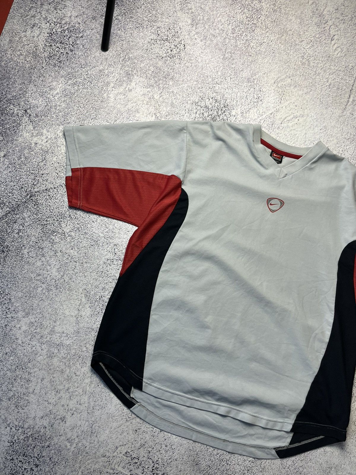 Nike Mens Vintage Nike T-Shirt centre swoosh Rare Size US XL / EU 56 / 4 - 2 Thumbnail